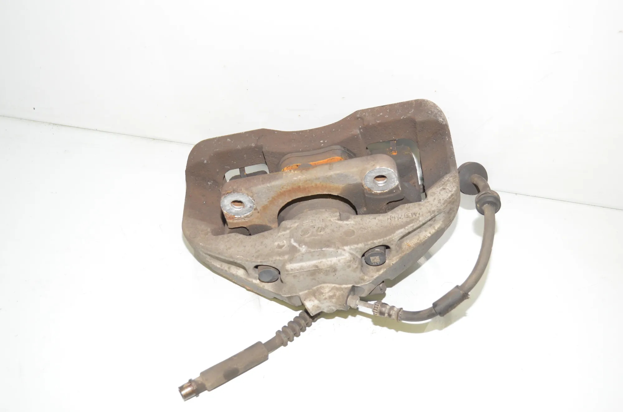 Front Right Brake Caliper – OEM 6792690 · BMW 5 Touring (F11) 530 d 2011 – 4