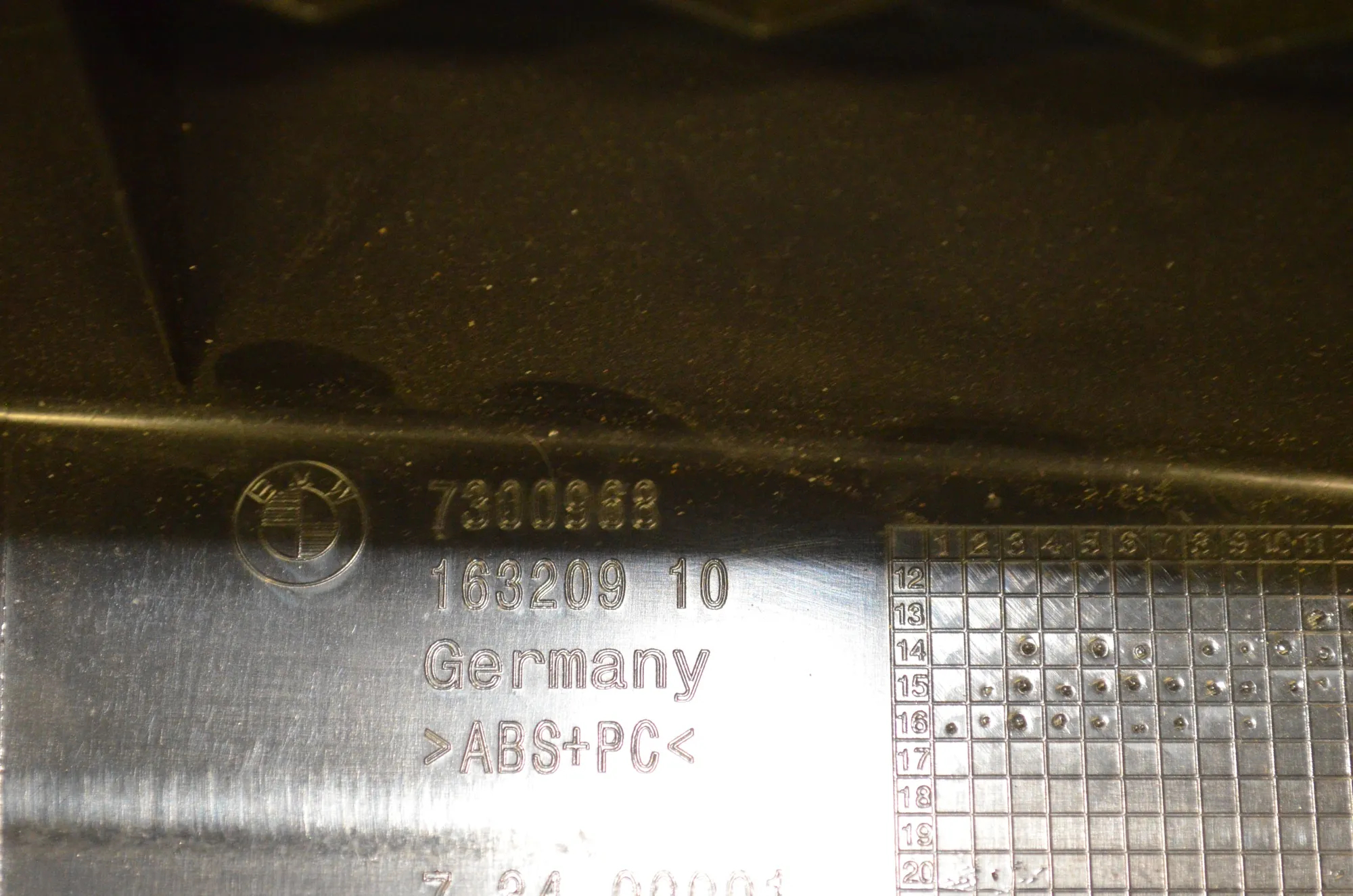 Other Boot Trunk Parts – OEM 7300968 · BMW 2 Cabrio (F23) 220 i 2017 – 4
