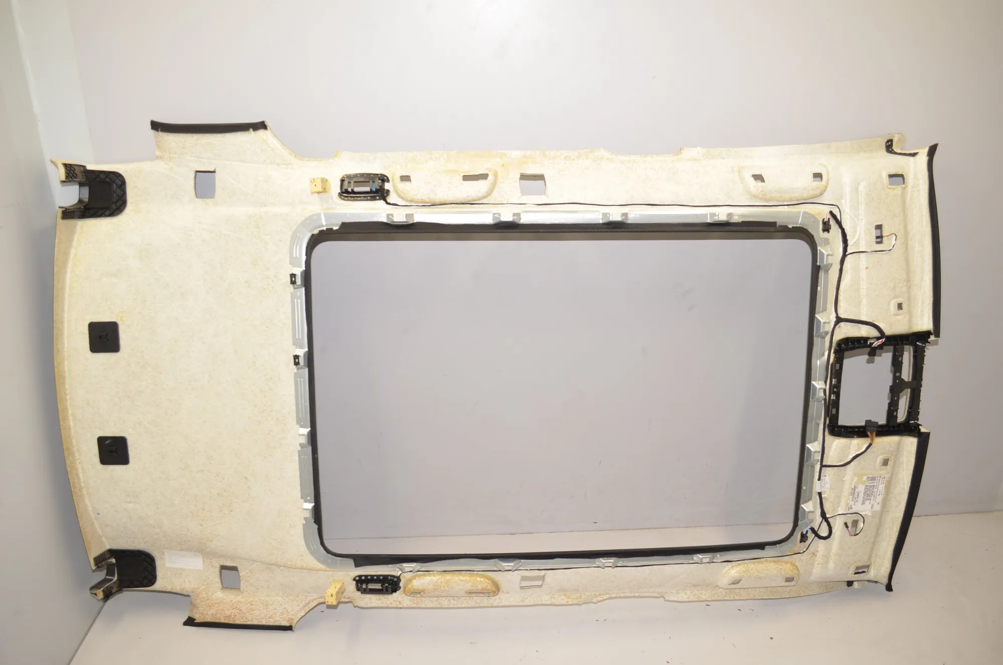 Roof Headliner – OEM 7206889 · BMW iX3 (G08) BMW iX3 (G08) Electric 2023 – 4