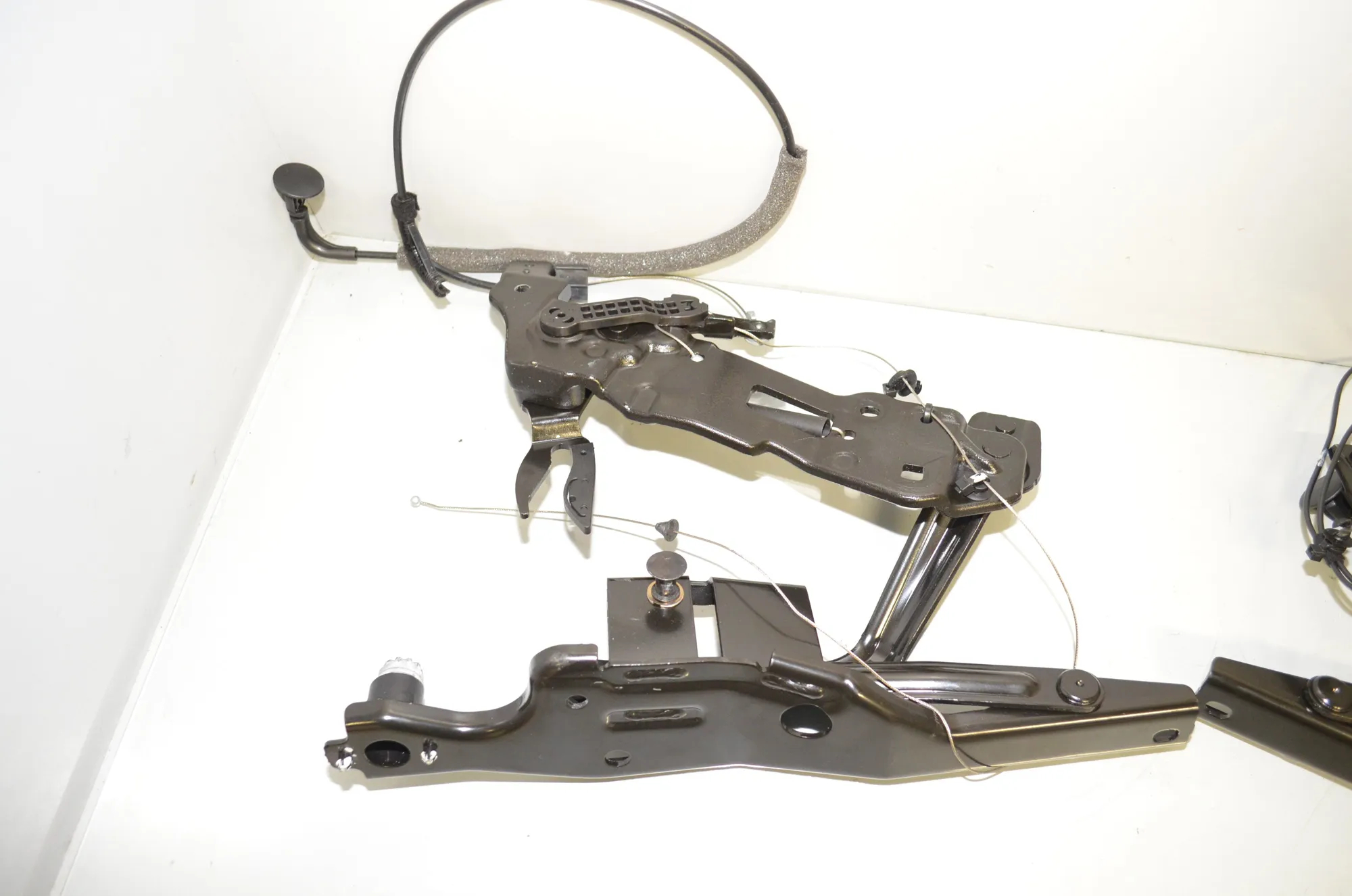 Other Roof Parts – OEM 7300958 · BMW 2 Cabrio (F23) 220 i 2017 – 5