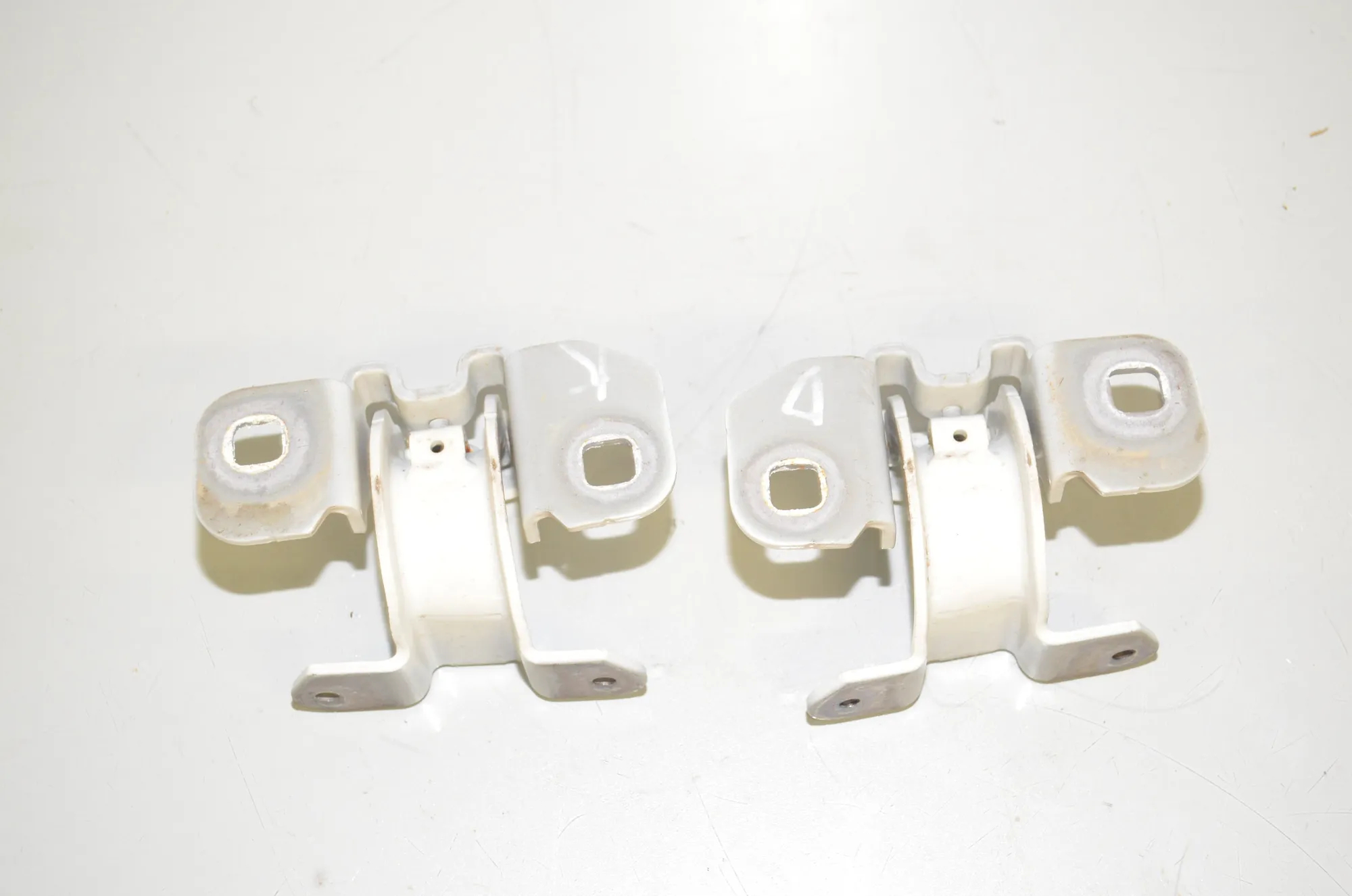 Left Side Bootlid Hinge – OEM 7300960 · BMW 2 Cabrio (F23) 220 i 2017 – 3