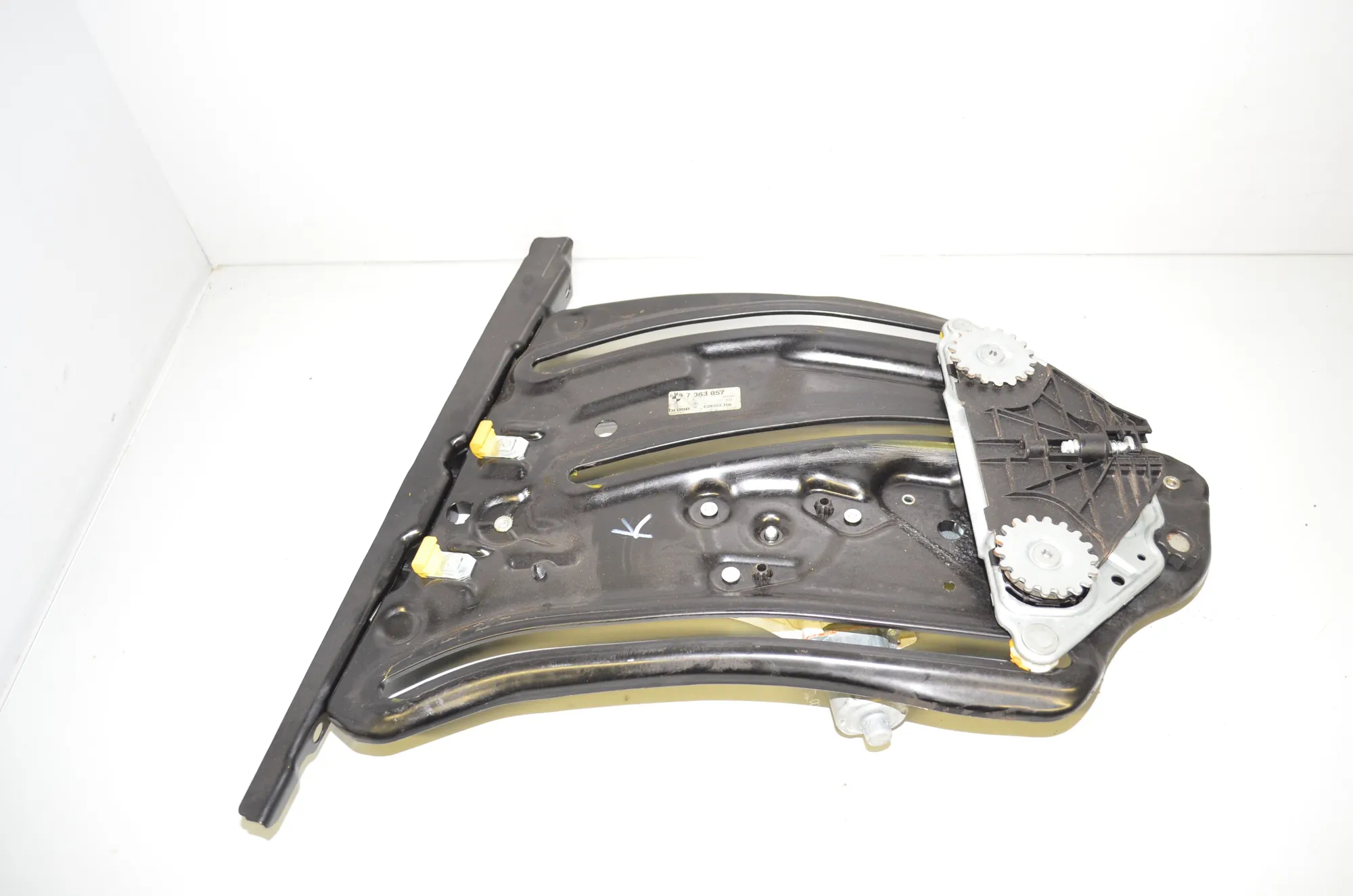 Rear Left Window Regulator – OEM 7363857 · BMW 2 Cabrio (F23) 220 i 2017