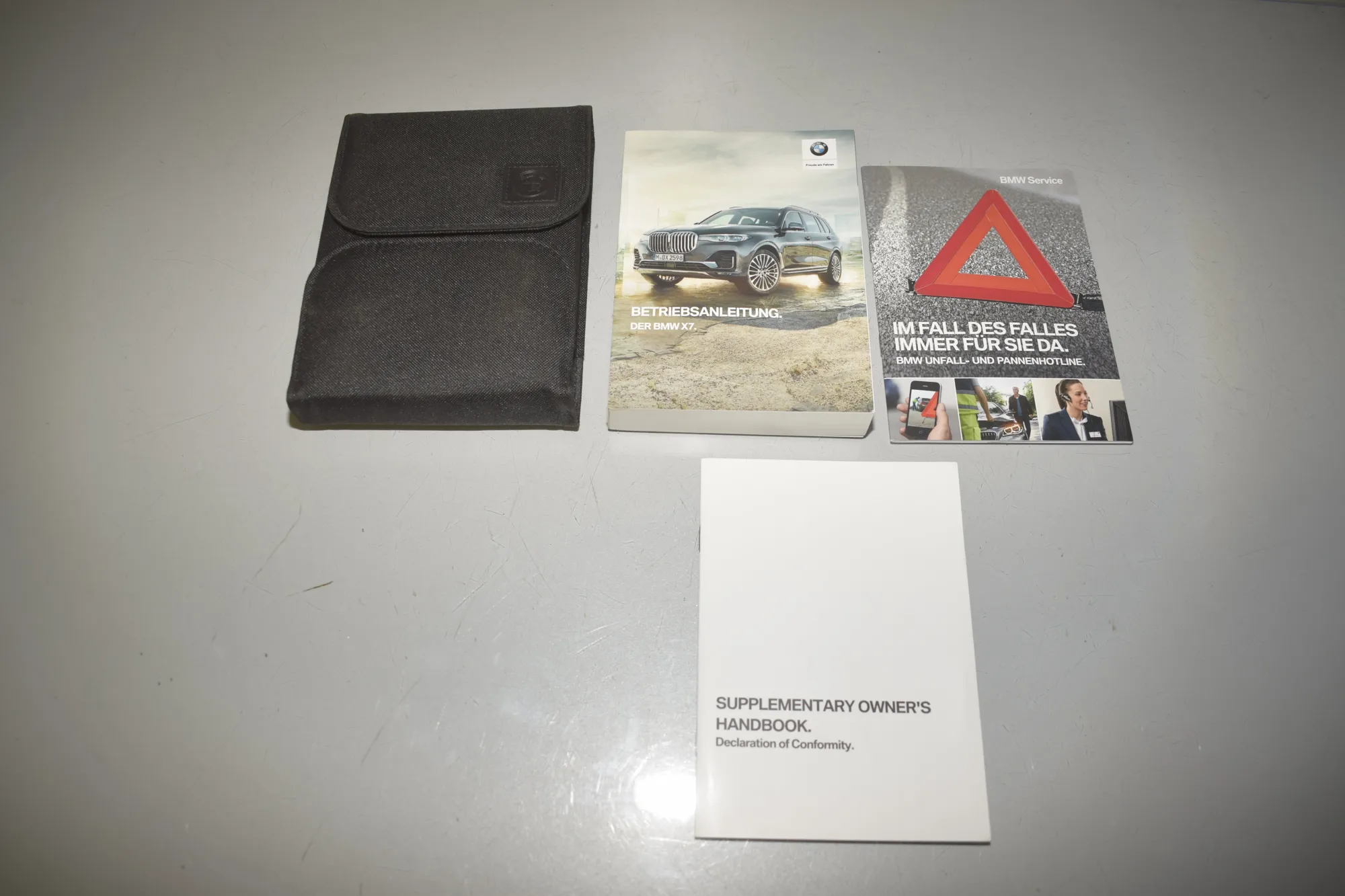 Manual Service Book – OEM 5A03698 · BMW X7 (G07) BMW X7 (G07) xDrive 30 d 2020 – 2
