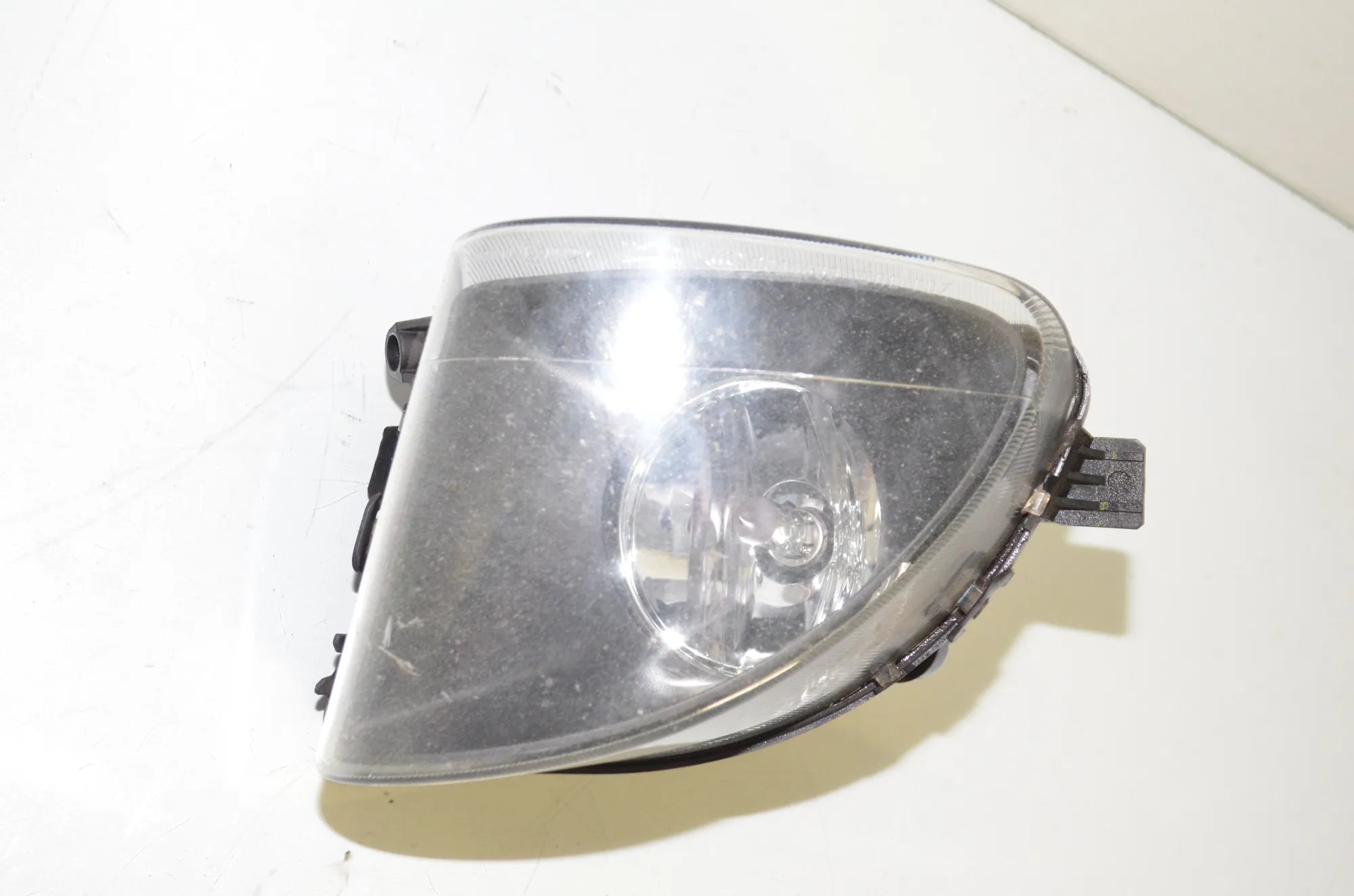 Front Left Fog Light – OEM 7216885 · BMW 5 Touring (F11) 530 d 2011