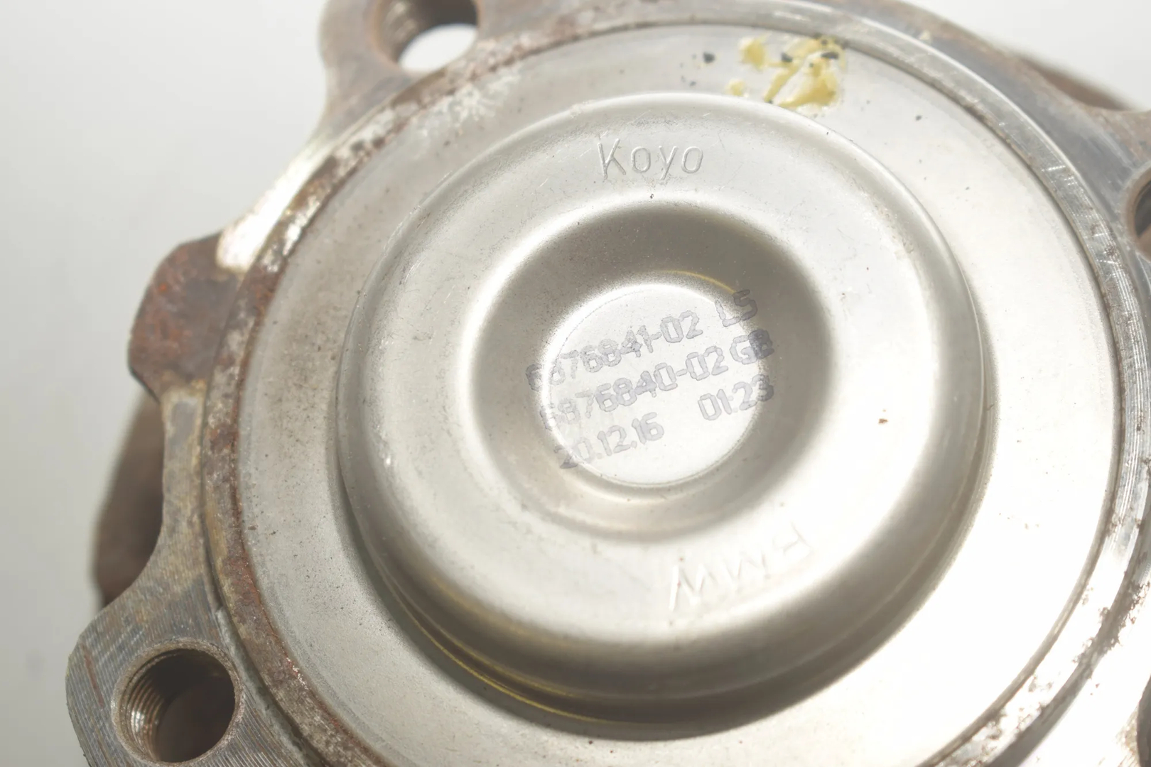 Front Left Wheel Bearing – OEM 6876841 · BMW 2 Cabrio (F23) 220 i 2017 – 4