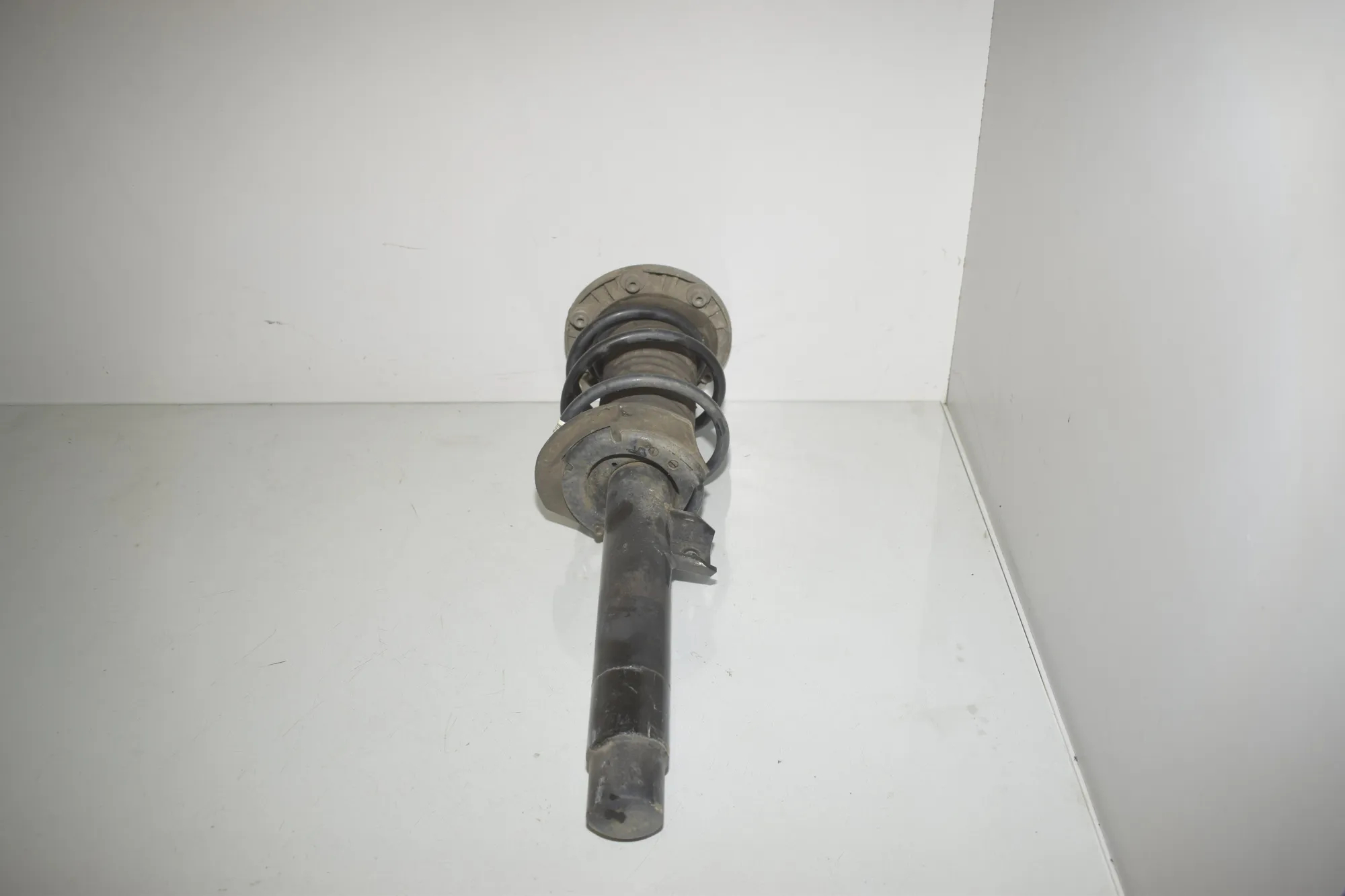 Front Left Shock Absorber – OEM 6873738 · BMW 2 Cabrio (F23) 220 i 2017 – 3