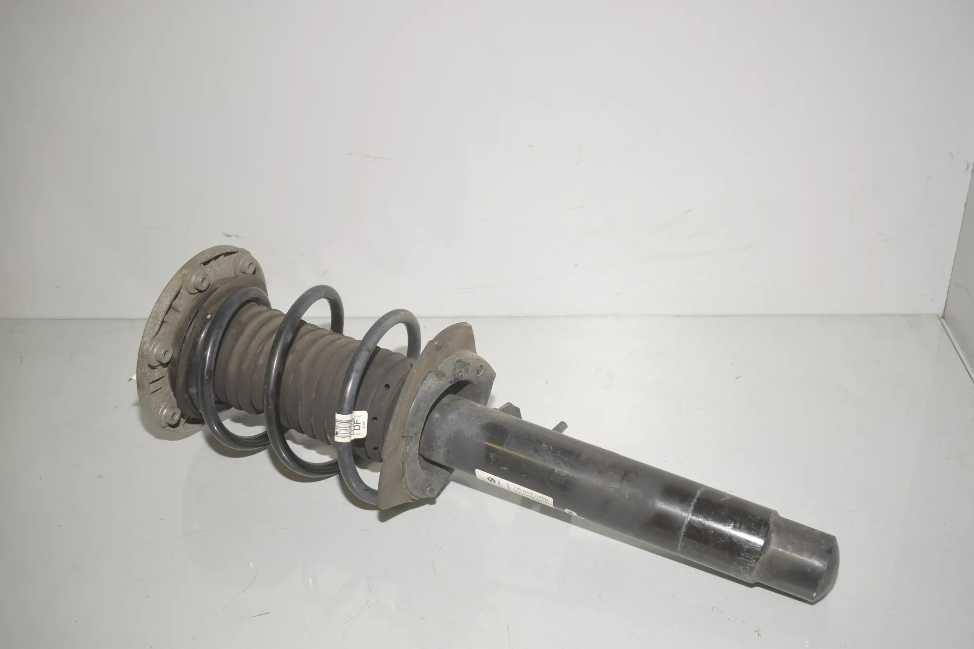 Front Left Shock Absorber – OEM 6873738 · BMW 2 Cabrio (F23) 220 i 2017 – 2