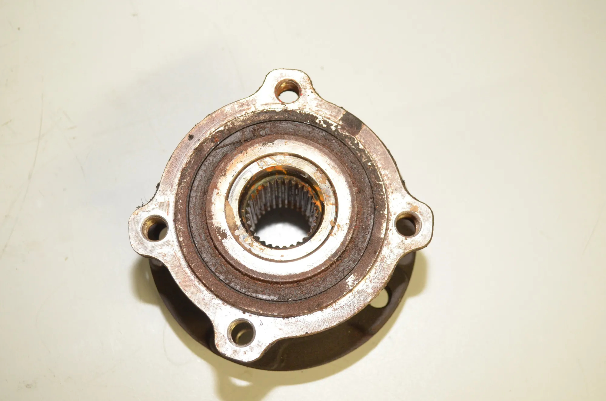 Front Right Wheel Bearing – OEM 6882263 · BMW X5 (F15, F85) xDrive 30 d 2015 – 3