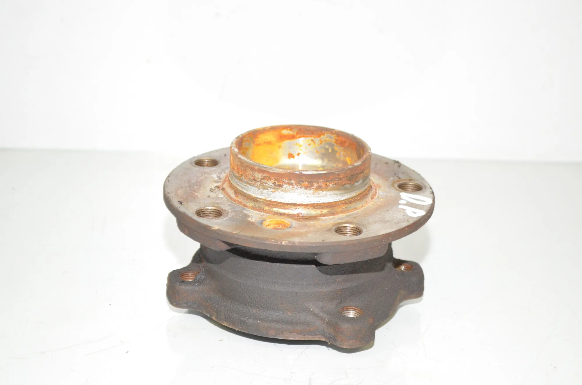 Front Right Wheel Bearing – OEM 6882263 · BMW X5 (F15, F85) xDrive 30 d 2015 – 2