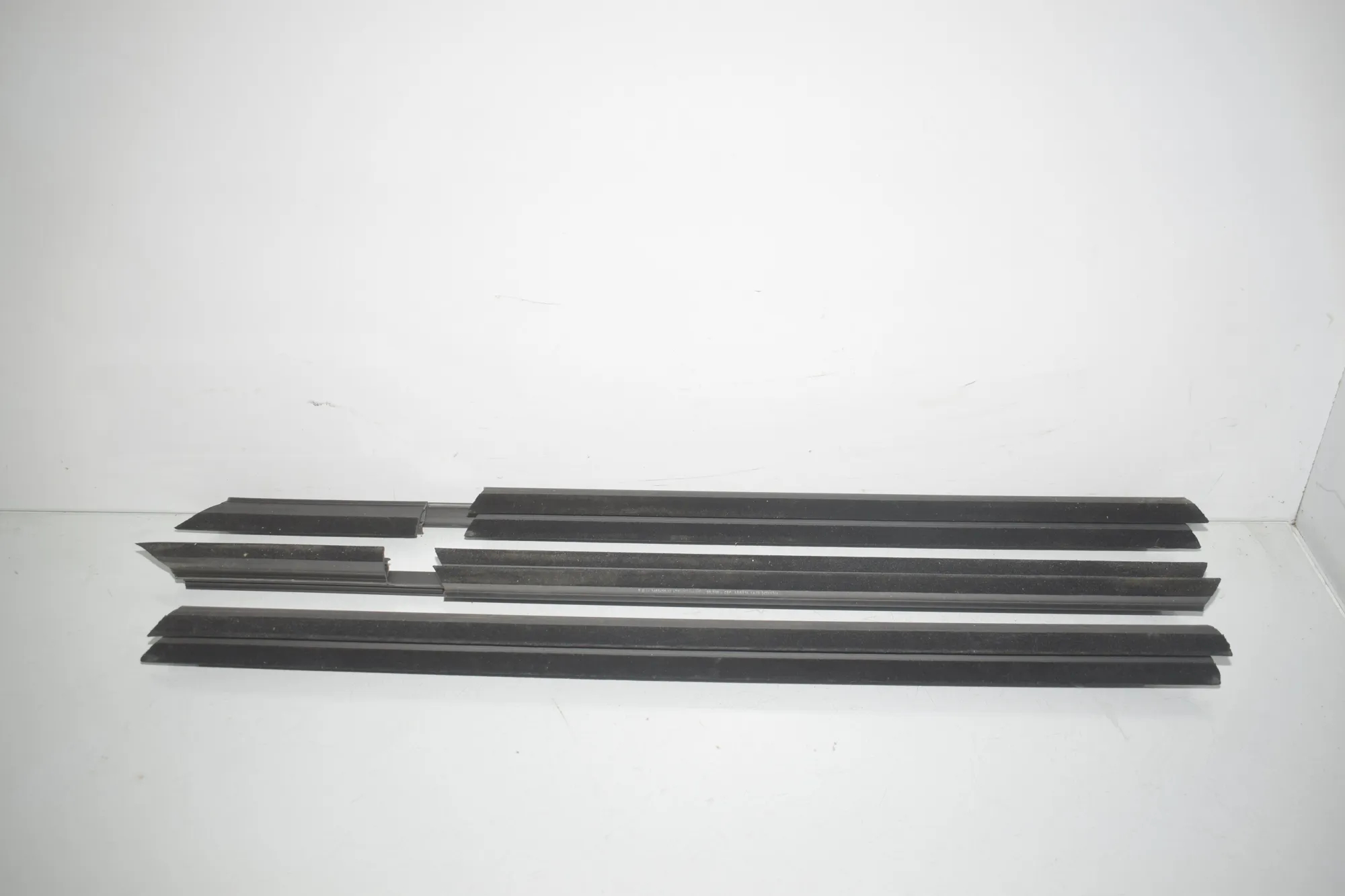Front Right Door Window Molding – OEM 7407420 · BMW 3 Touring (G21) (2019 - -) 318 d 2021