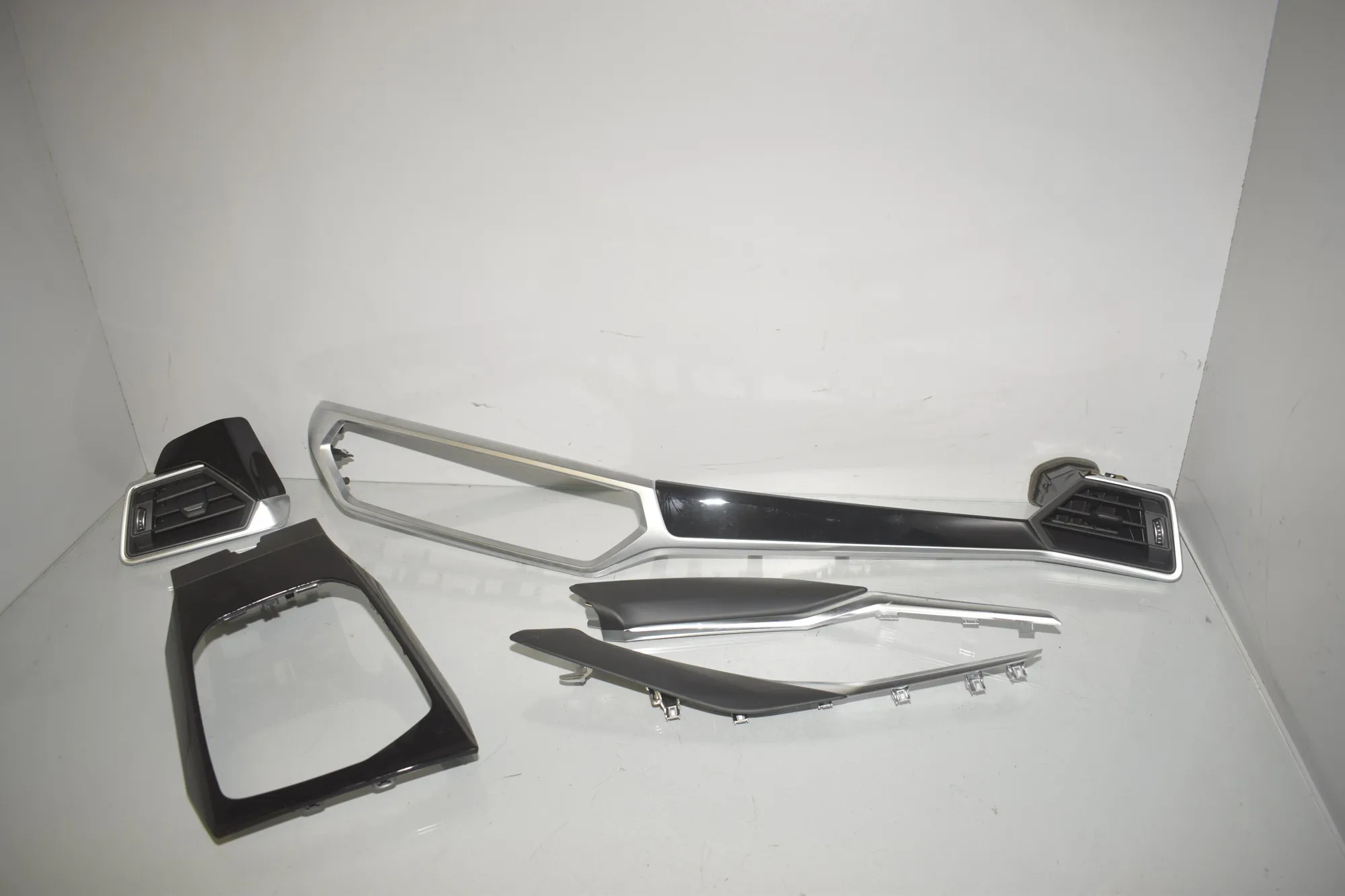 Interior Trim Strips Kit – OEM 6848617 · BMW 3 Touring (G21) (2019 - -) 318 d 2021 – 2
