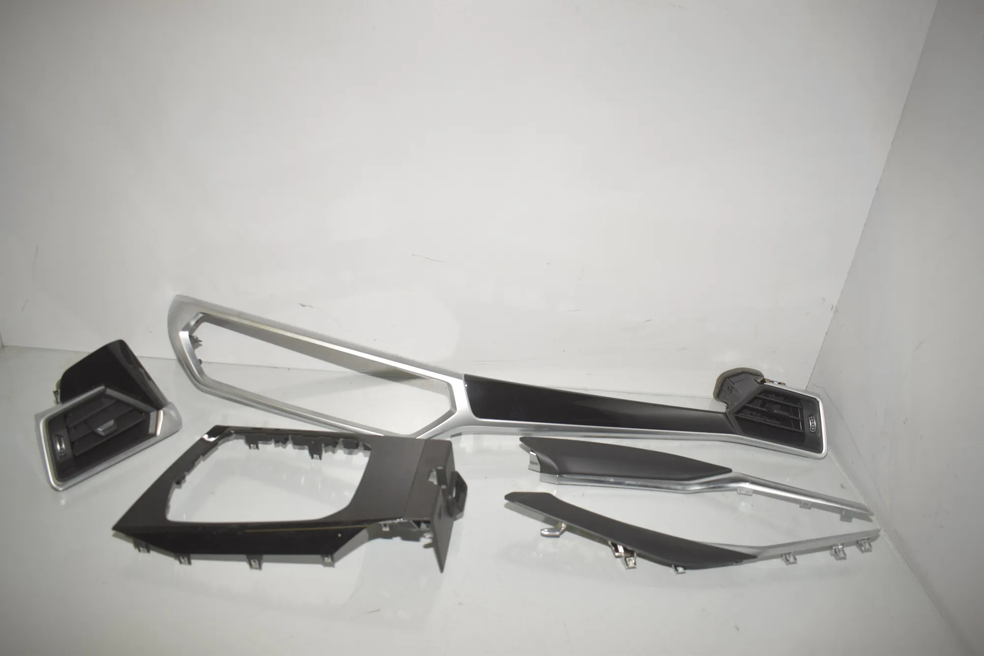 Interior Trim Strips Kit – OEM 6848617 · BMW 3 Touring (G21) (2019 - -) 318 d 2021 – 7