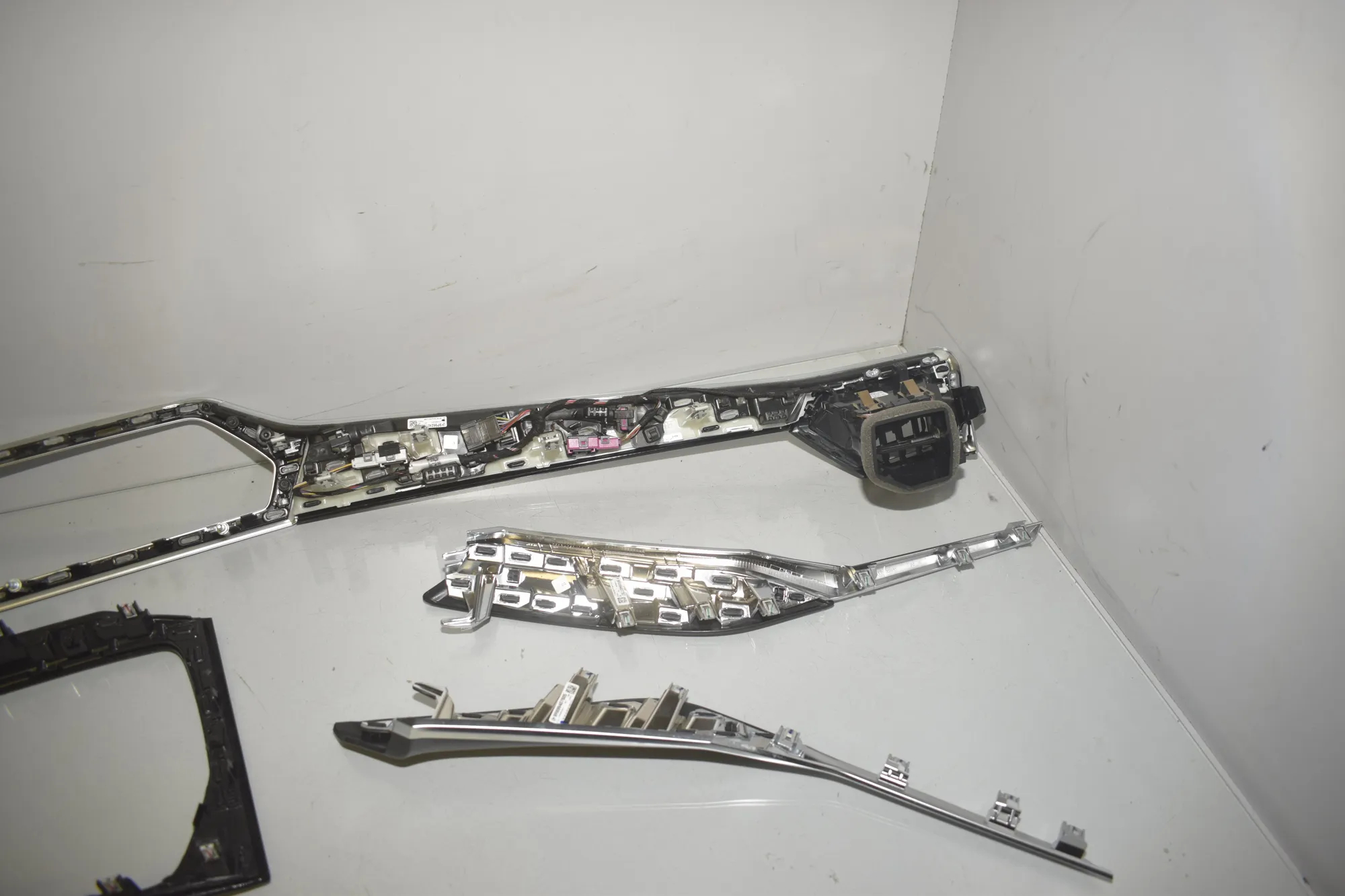 Interior Trim Strips Kit – OEM 6848617 · BMW 3 Touring (G21) (2019 - -) 318 d 2021 – 5
