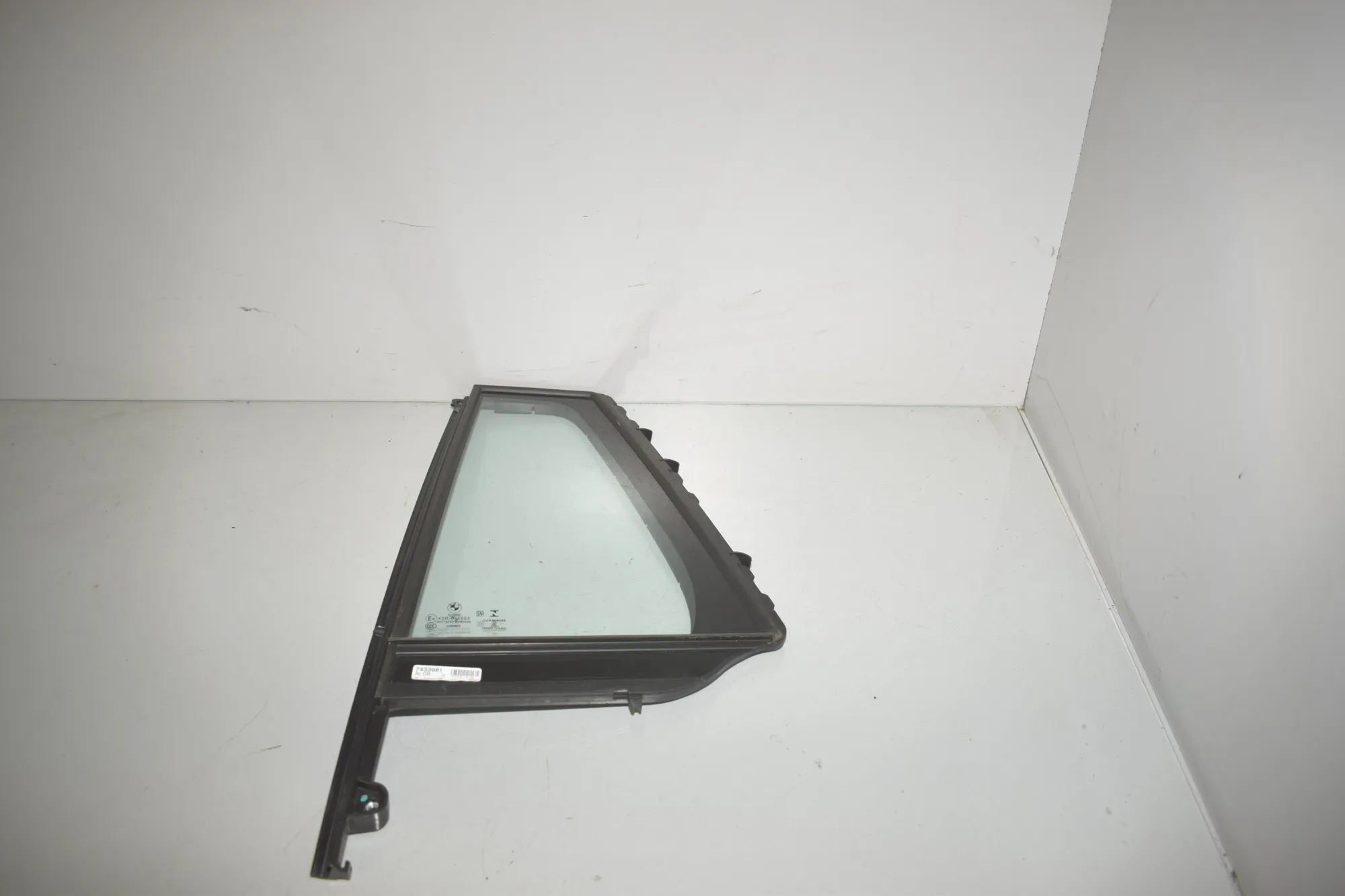Rear Left Quarter Window – OEM 7433981 · BMW 3 Touring (G21) (2019 - -) 318 d 2021