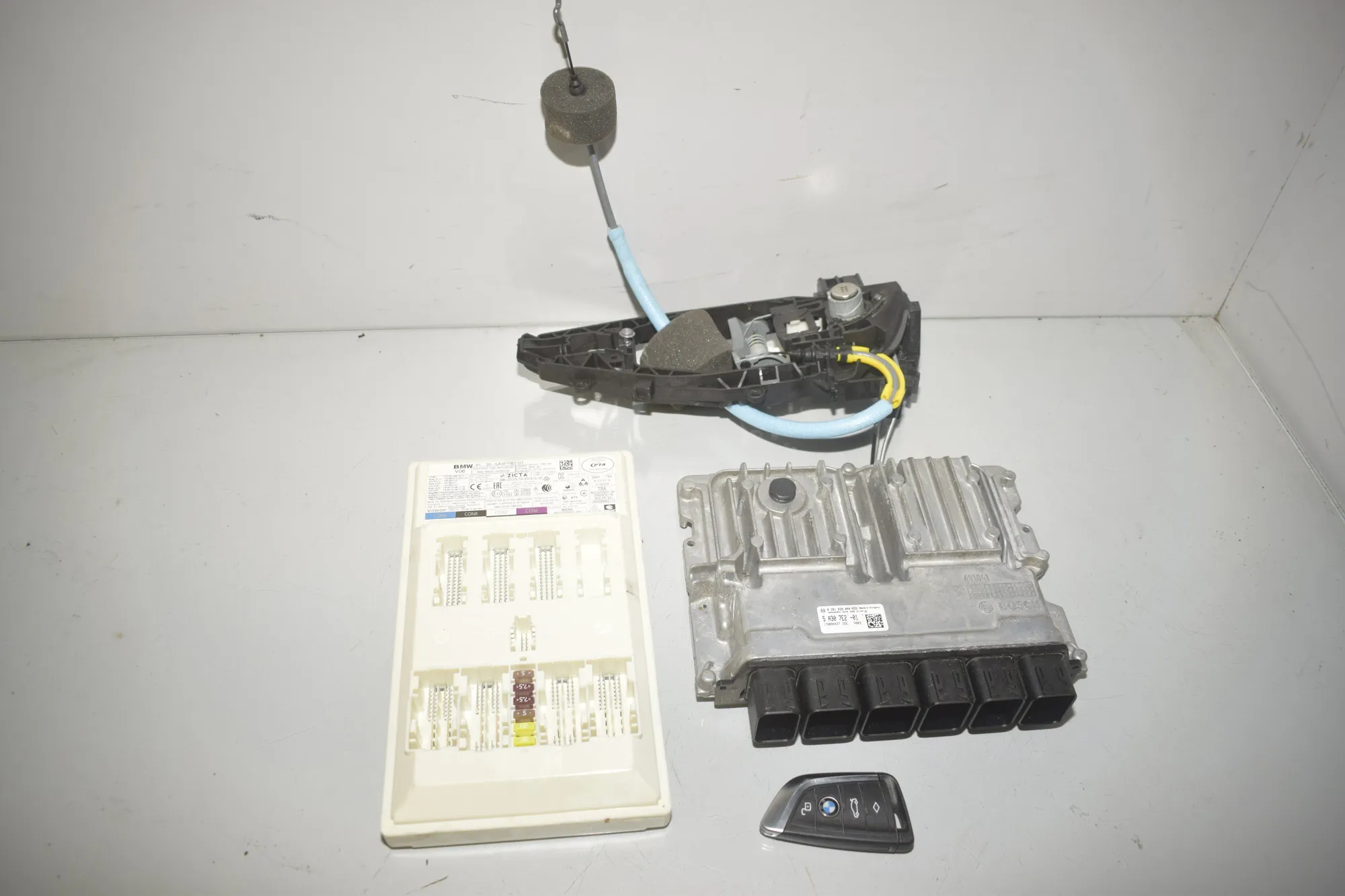 Engine Ignition ECU Set – OEM 5A3FFB7 · BMW 3 Touring (G21) (2019 - -) 318 d 2021 – 2