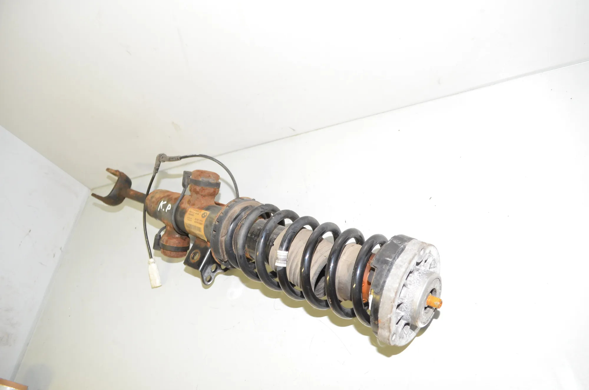 Front Left Shock Absorber – OEM 6796855 · BMW 5 (F10) 535 d 2012 – 3