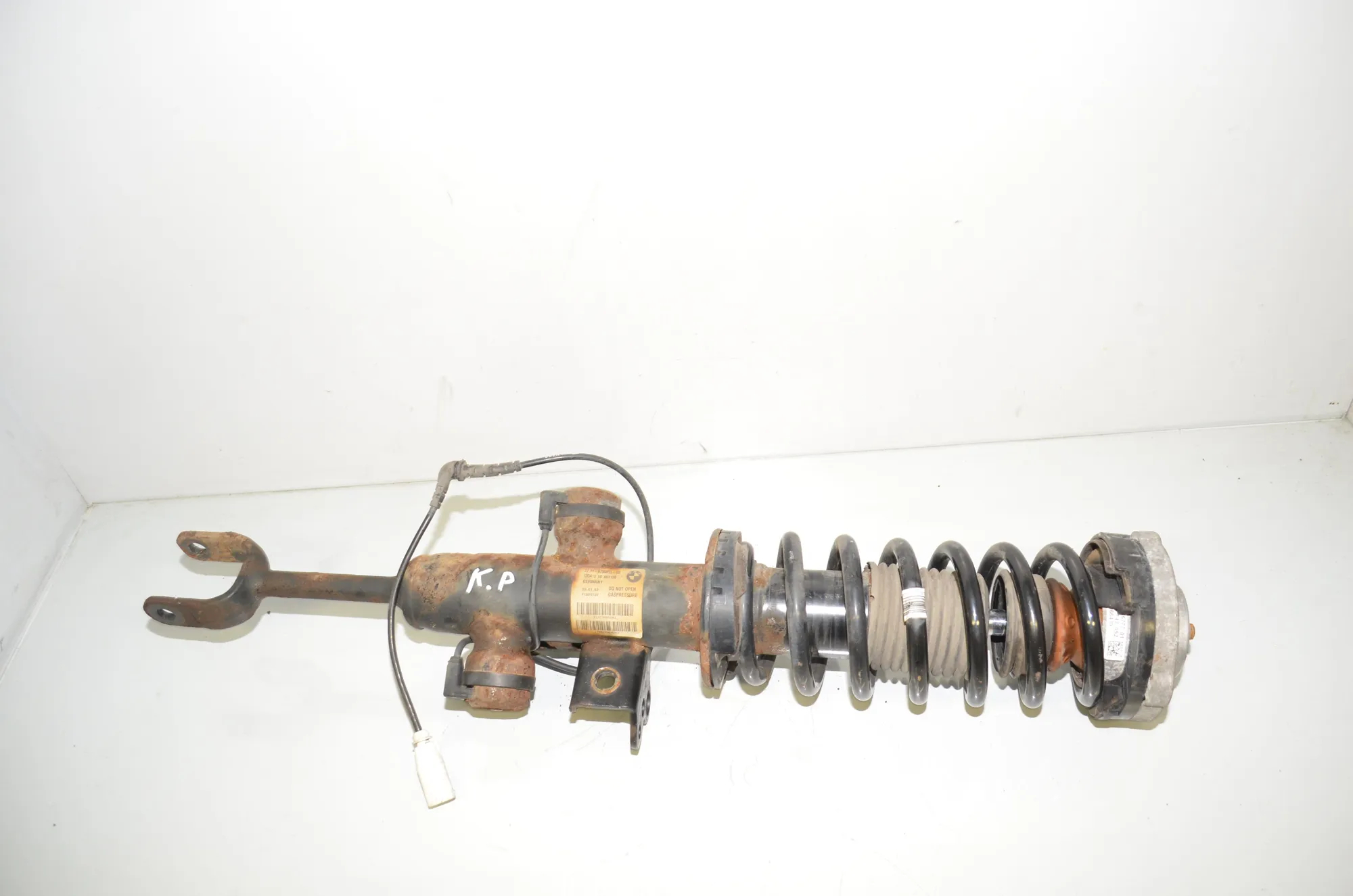 Front Left Shock Absorber – OEM 6796855 · BMW 5 (F10) 535 d 2012 – 2