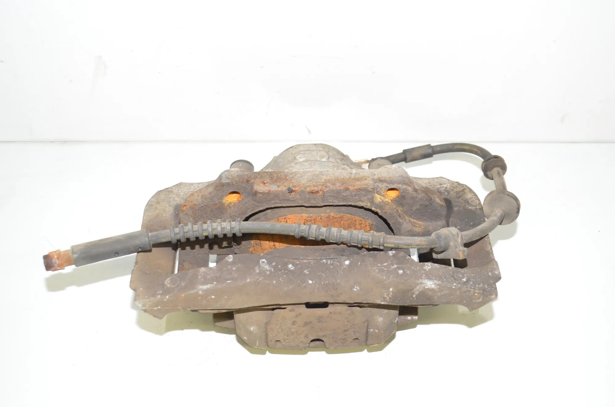 Front Left Brake Caliper – OEM 6786817 · BMW 5 (F10) 535 d 2012 – 3