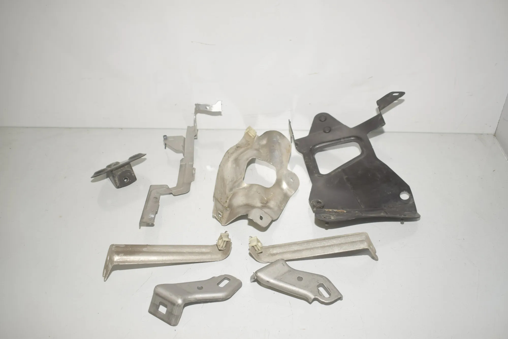 Bracket – OEM 6835255 · BMW 3 Touring (G21) (2019 - -) 318 d 2021 – 4
