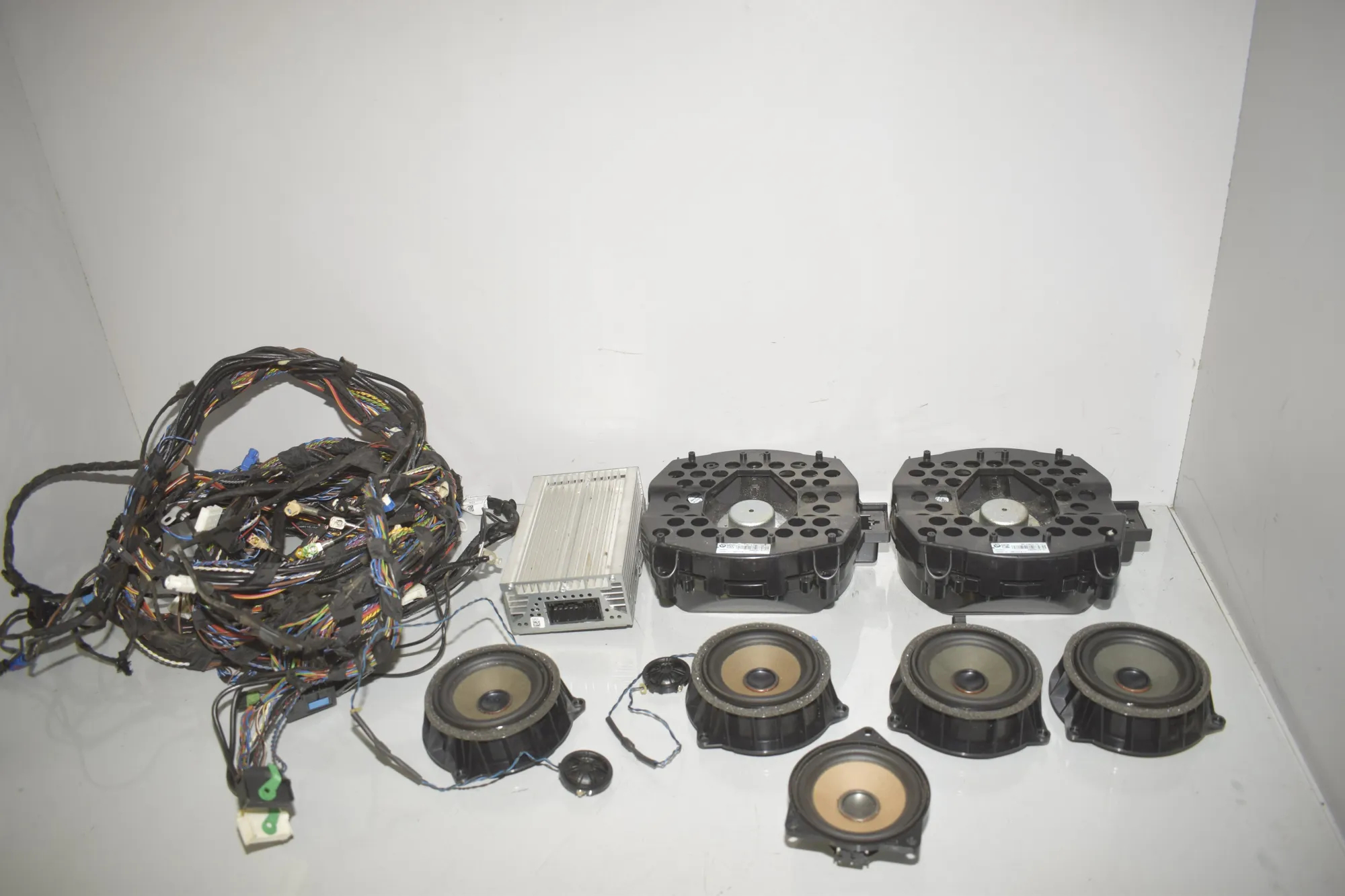 Sound Audio System Set – OEM 9321075 · BMW X5 (F15, F85) xDrive 30 d 2015
