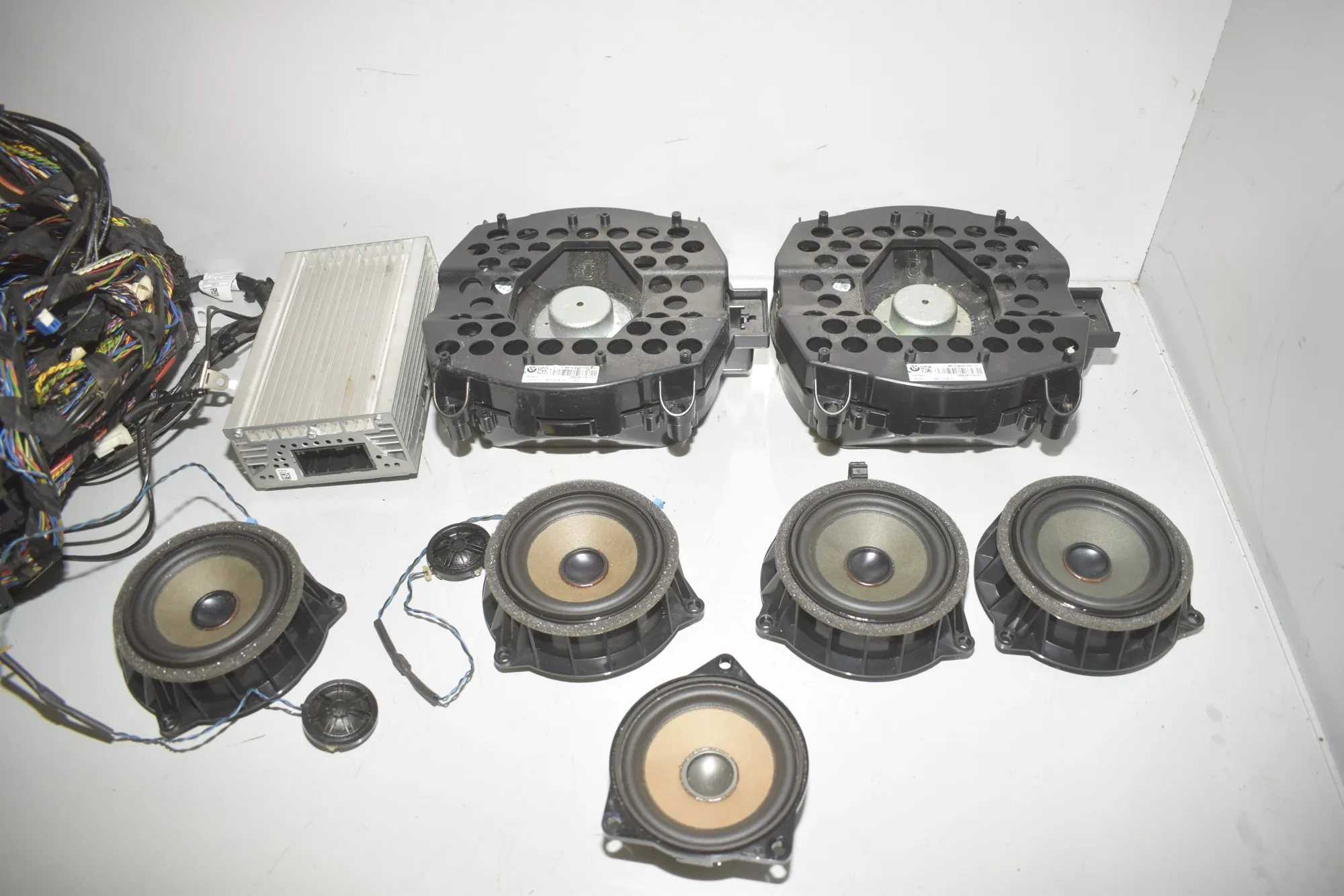 Sound Audio System Set – OEM 9321075 · BMW X5 (F15, F85) xDrive 30 d 2015 – 3