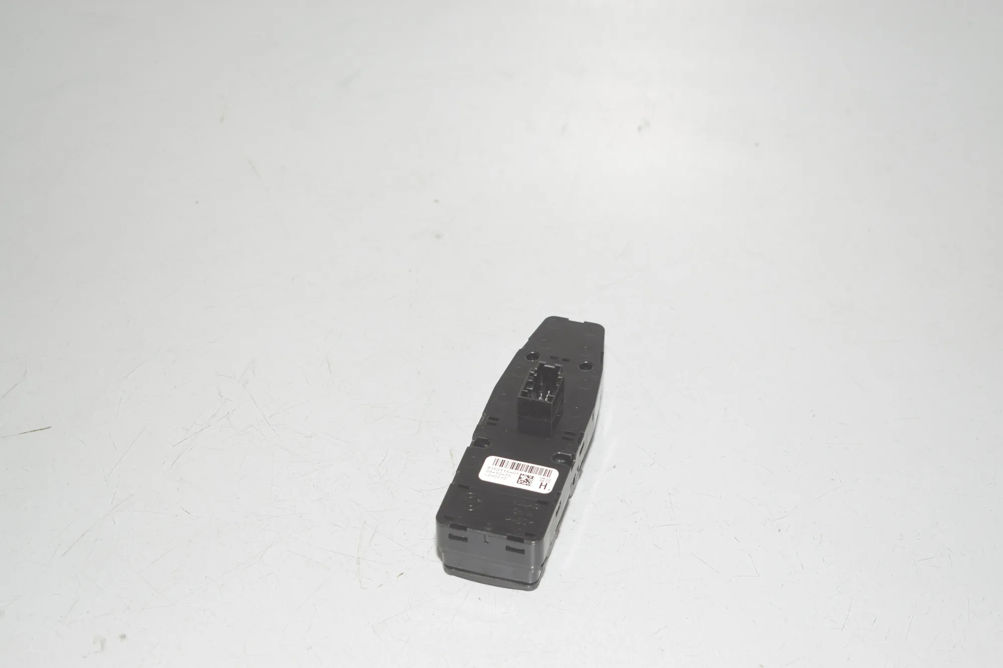 Front Left Door Window Switch – OEM 9362116 · BMW X5 (F15, F85) xDrive 30 d 2015 – 4