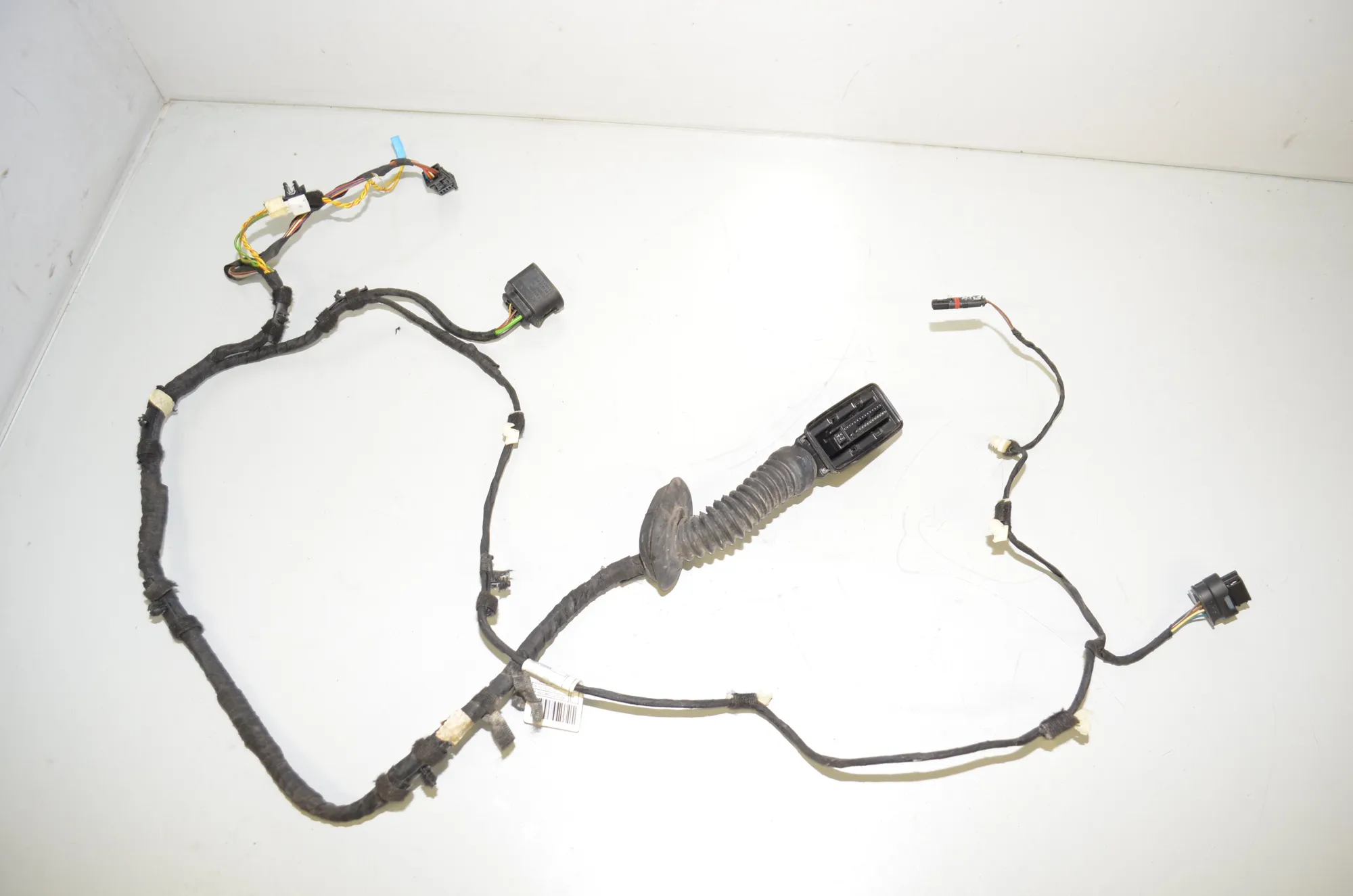 Rear Left Door Wiring – OEM 9365819 · BMW X5 (F15, F85) xDrive 30 d 2015 – 3