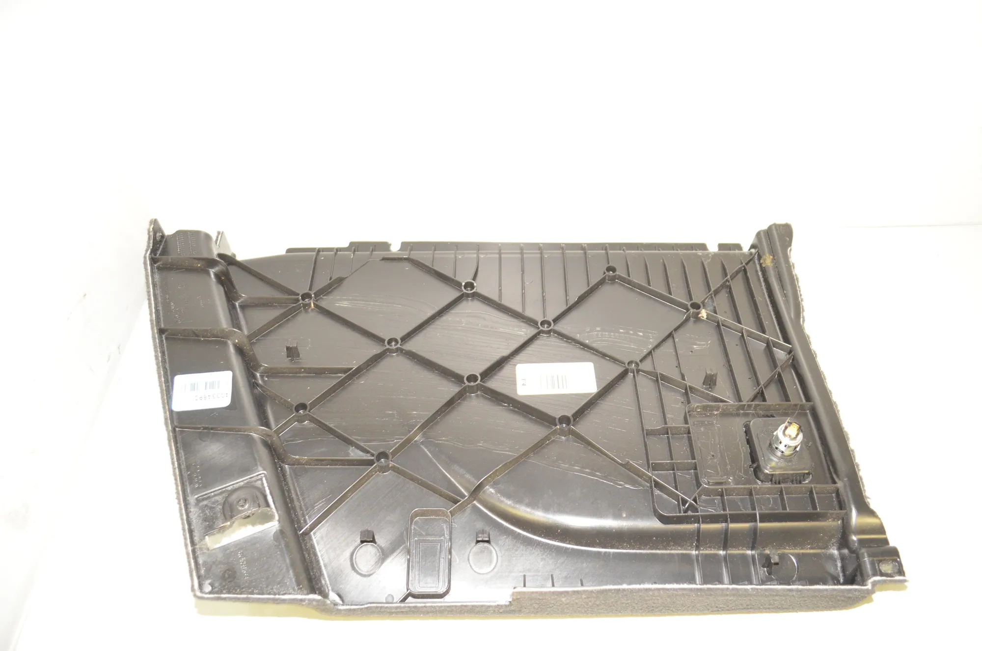 Right Side Trunk Trim – OEM 7326702 · BMW X5 (F15, F85) xDrive 30 d 2015 – 4