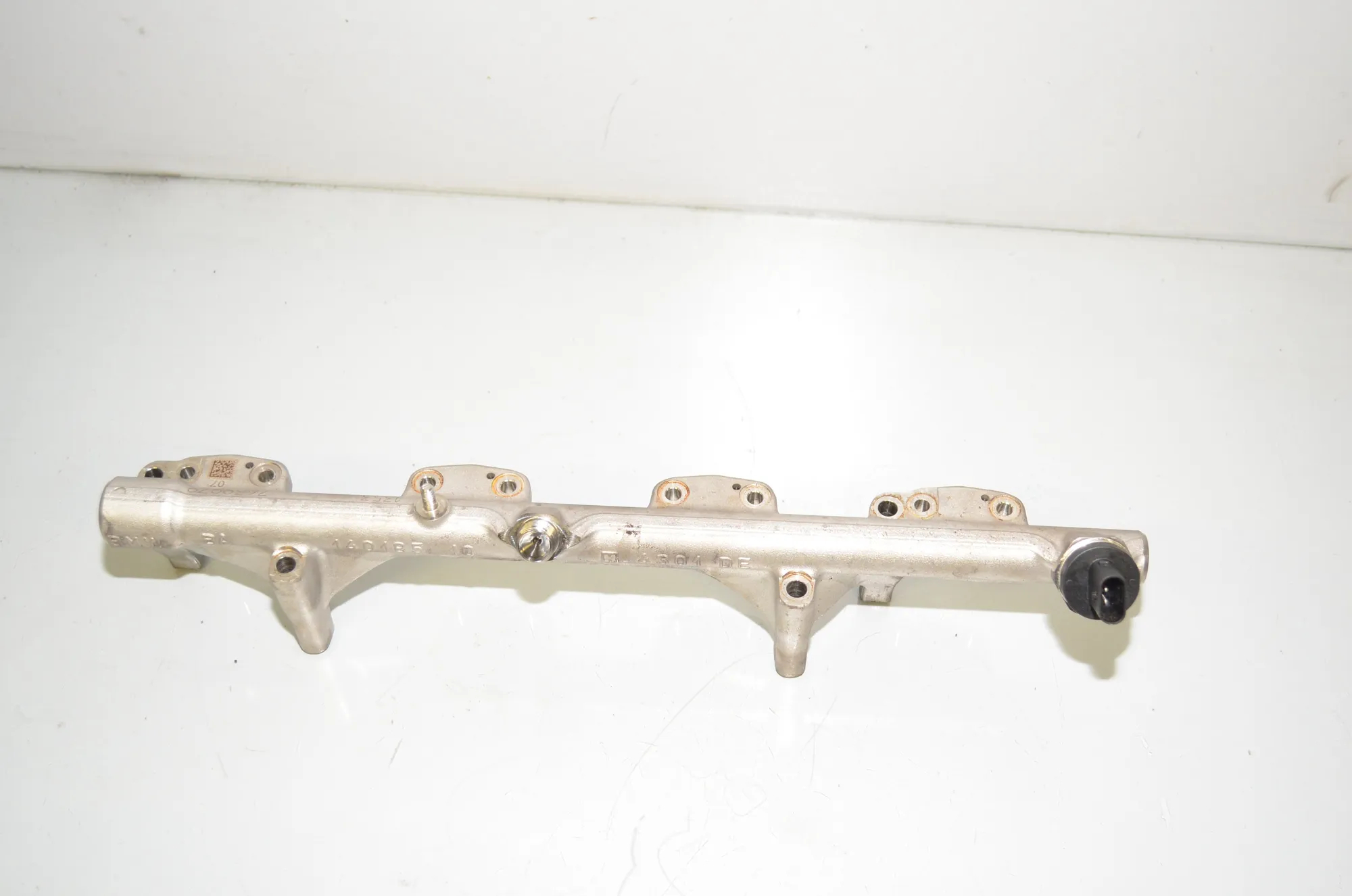 Fuel Rail – OEM 8694198 · BMW 2 Cabrio (F23) 220 i 2017 – 3