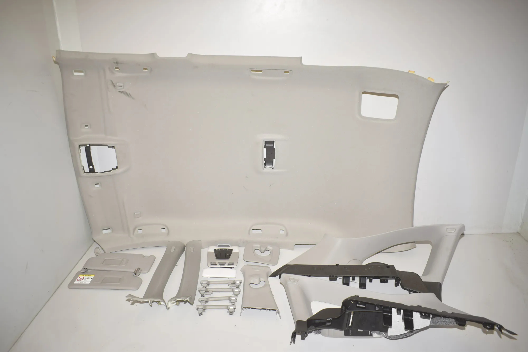 Roof Headliner Set – OEM 9219498 · BMW X1 (F48) xDrive 20 d 2016