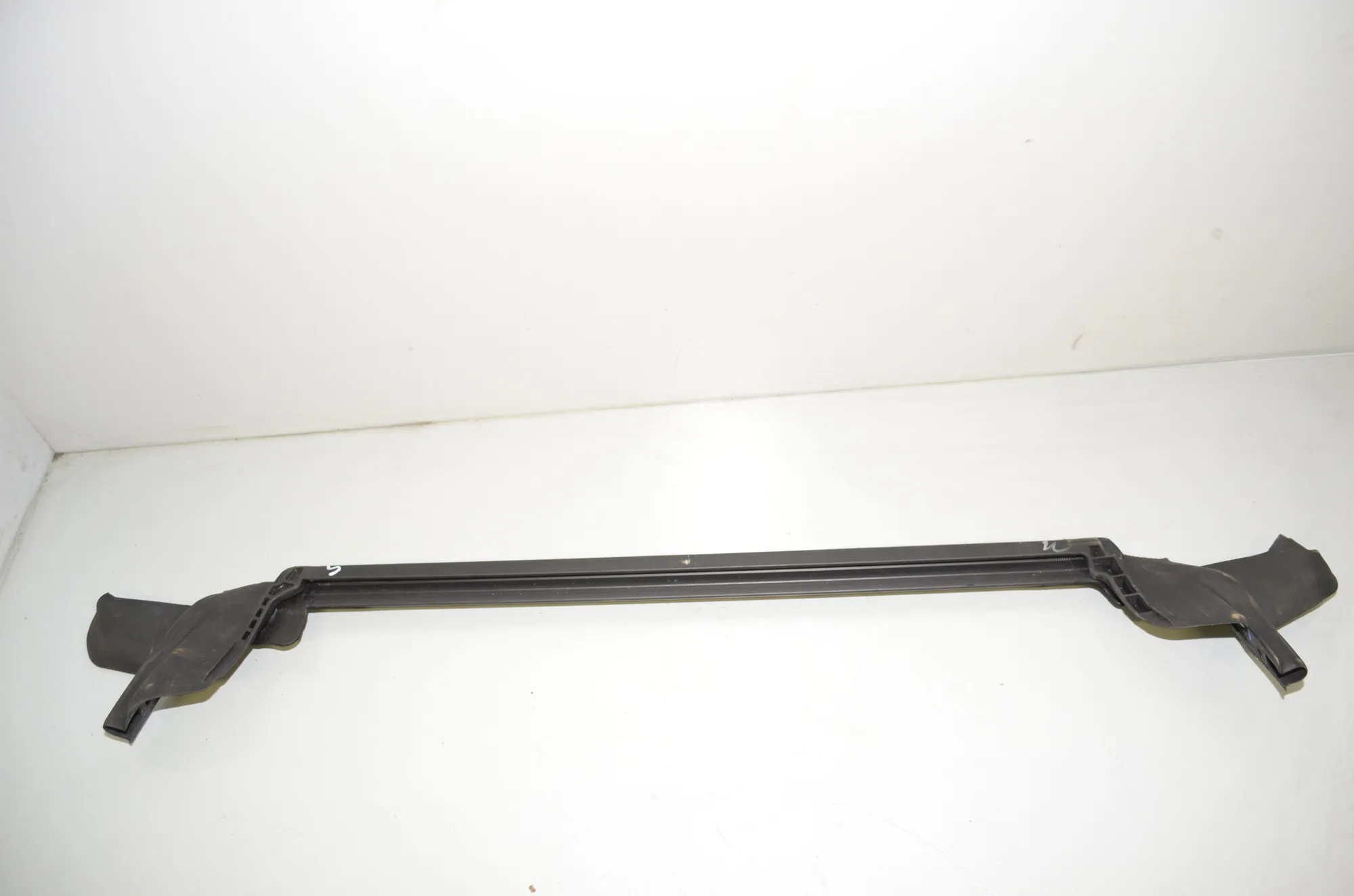 Front Left Door Seal Rubber – OEM 7482951 · BMW 4 Gran Coupe (G26) BMW 4 Gran Coupe (G26) 420 i 2022