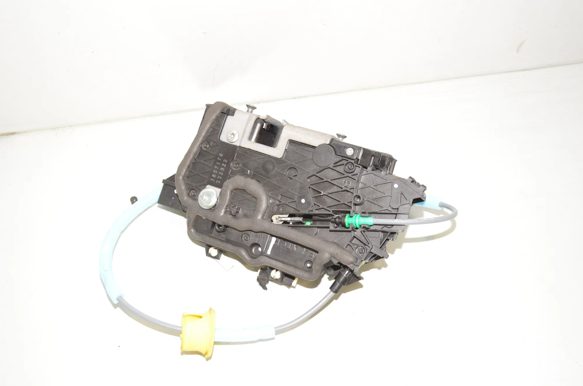 Rear Right Door Lock – OEM 7932204 · BMW 7 (G70) BMW 7 (G70) 750e xDrive 2023