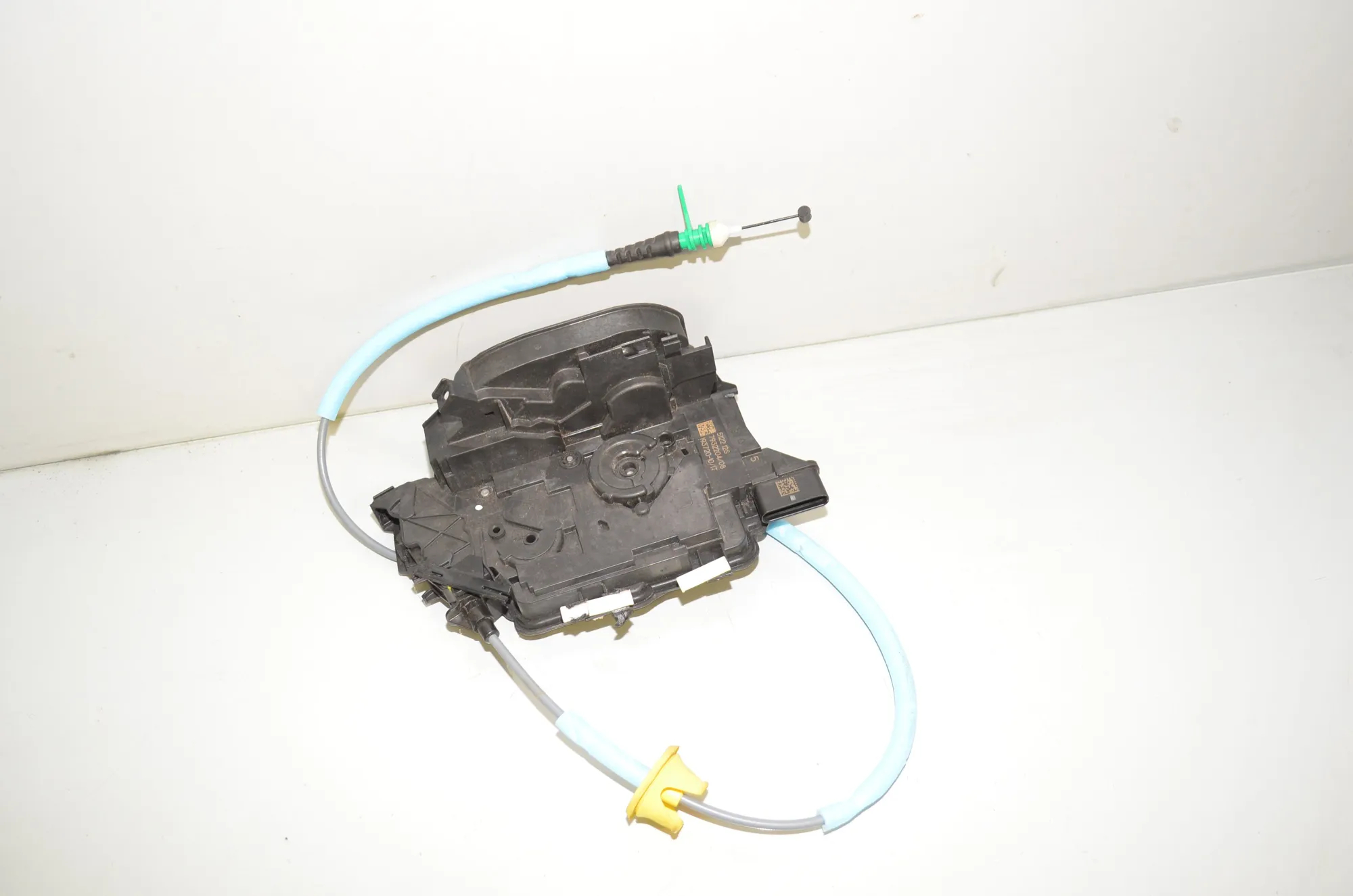 Rear Right Door Lock – OEM 7932204 · BMW 7 (G70) BMW 7 (G70) 750e xDrive 2023 – 3