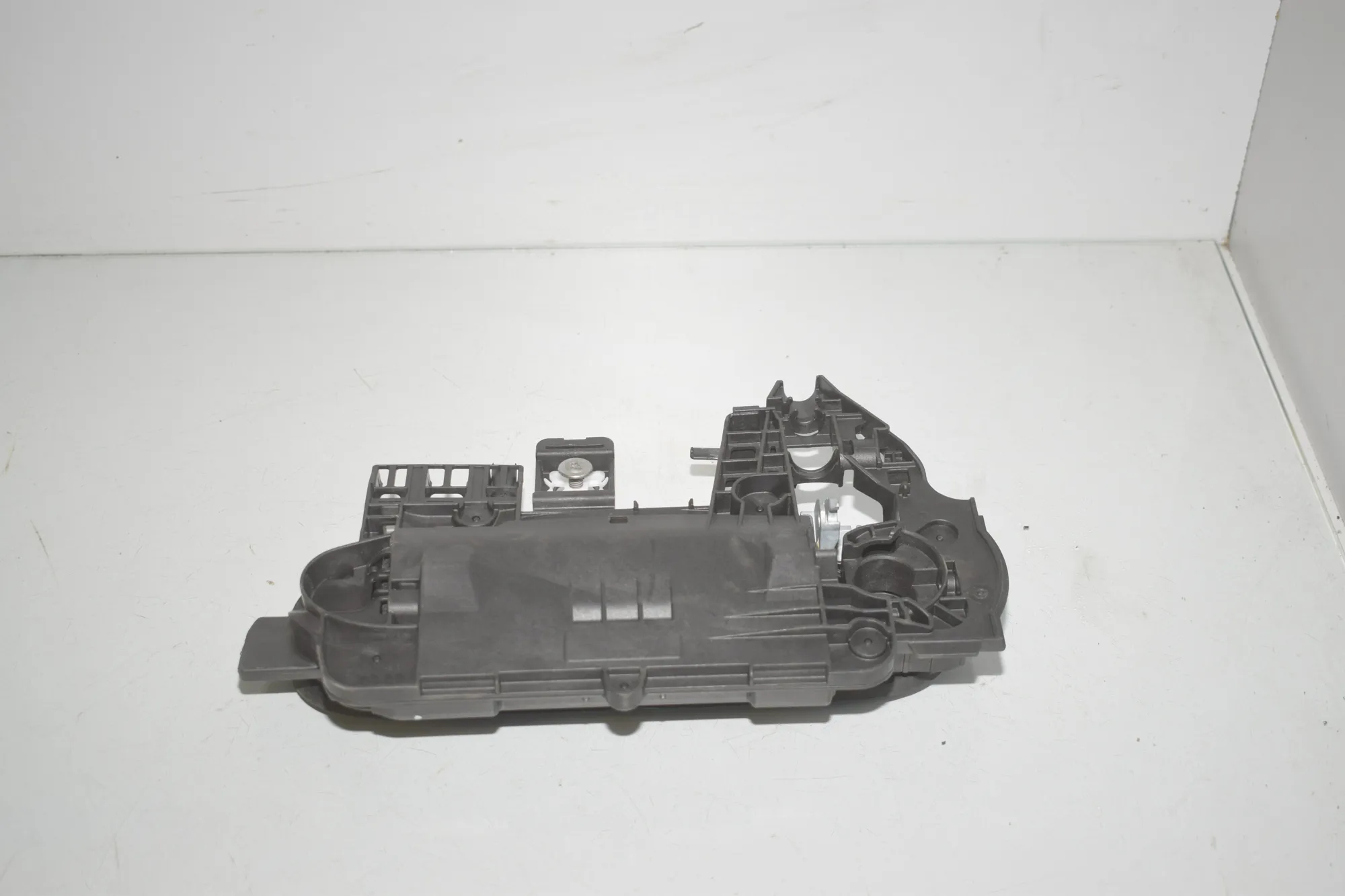 Rear Left Door Interior Handle Frame – OEM 5A68F01 · BMW i4 (G26) BMW i4 (G26) 2023