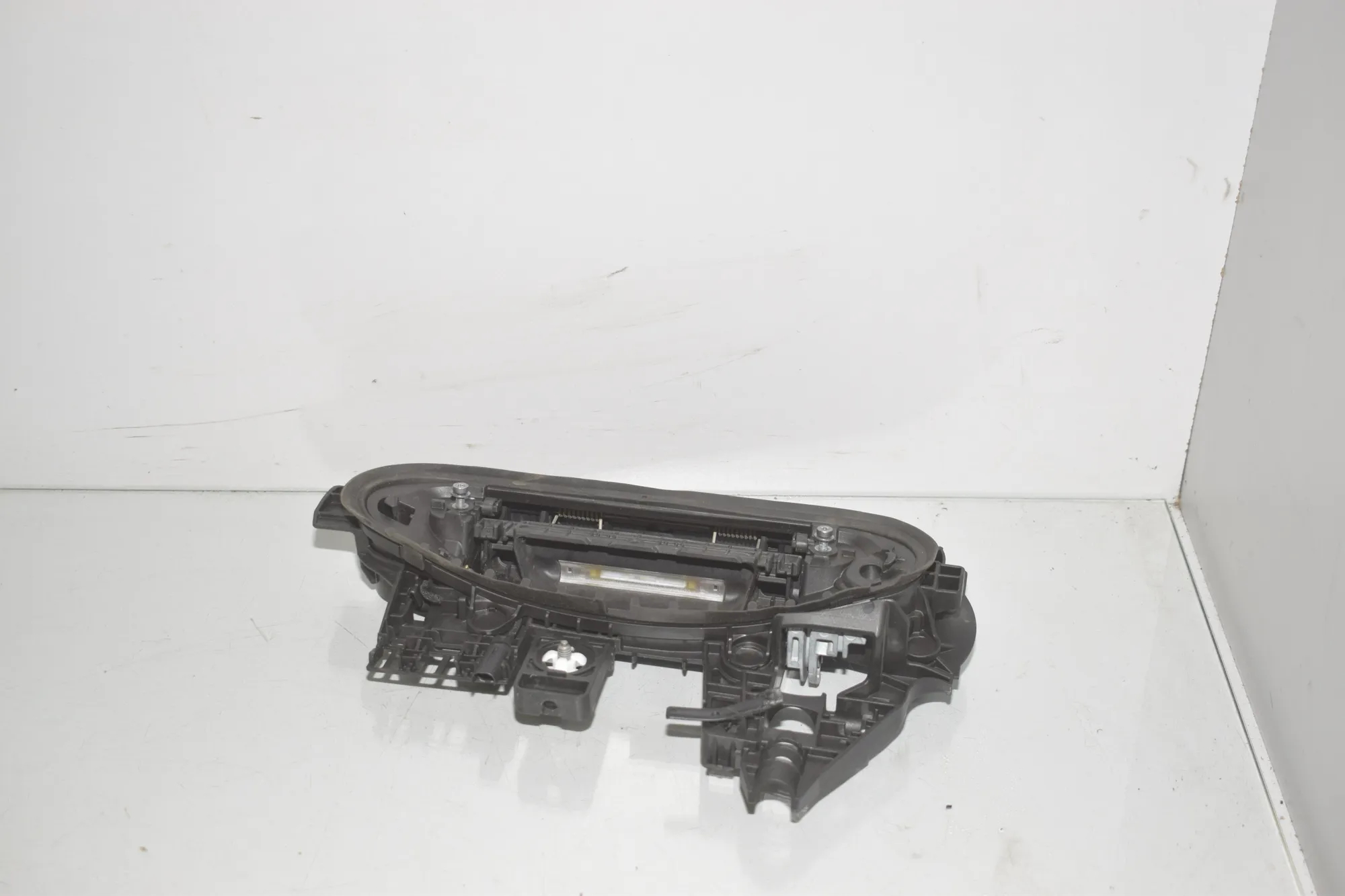 Rear Left Door Interior Handle Frame – OEM 5A68F01 · BMW i4 (G26) BMW i4 (G26) 2023 – 2