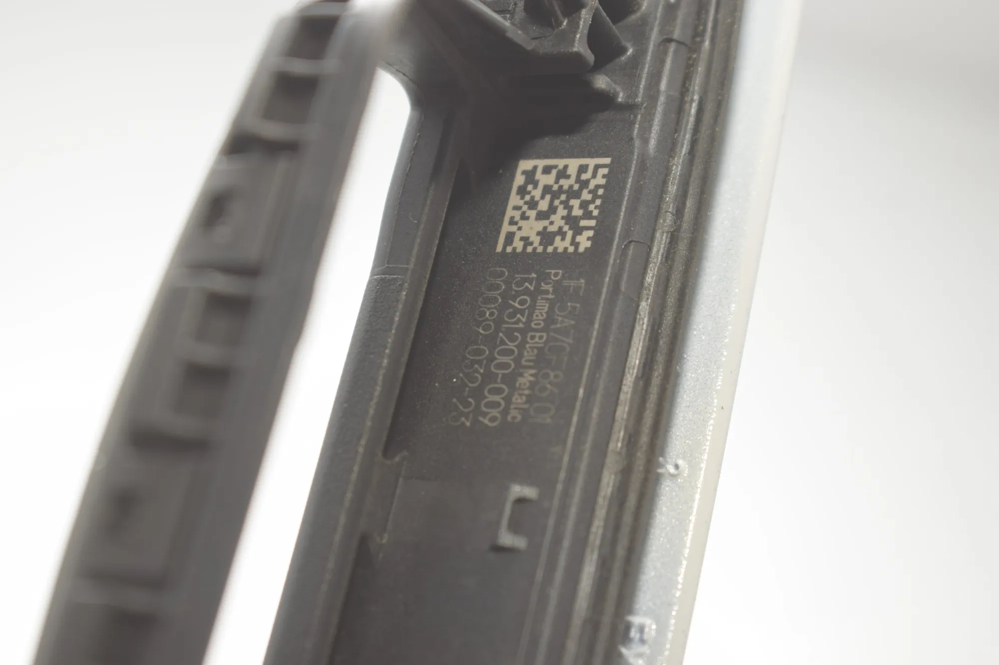 Front Right Door Exterior Handle – OEM 5A70F86 · BMW i4 (G26) BMW i4 (G26) eDrive40 2022 – 5