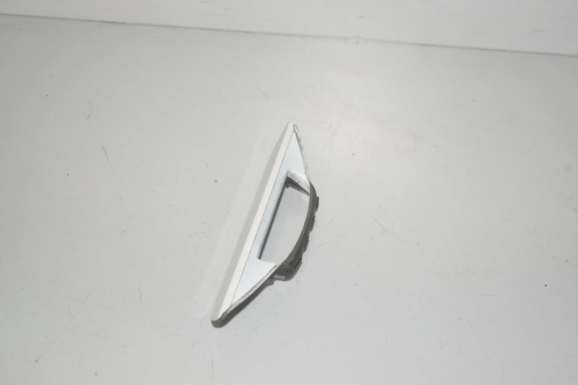 Front Left Door Exterior Handle – OEM 5A70F33 · BMW i4 (G26) BMW i4 (G26) eDrive40 2022 – 2