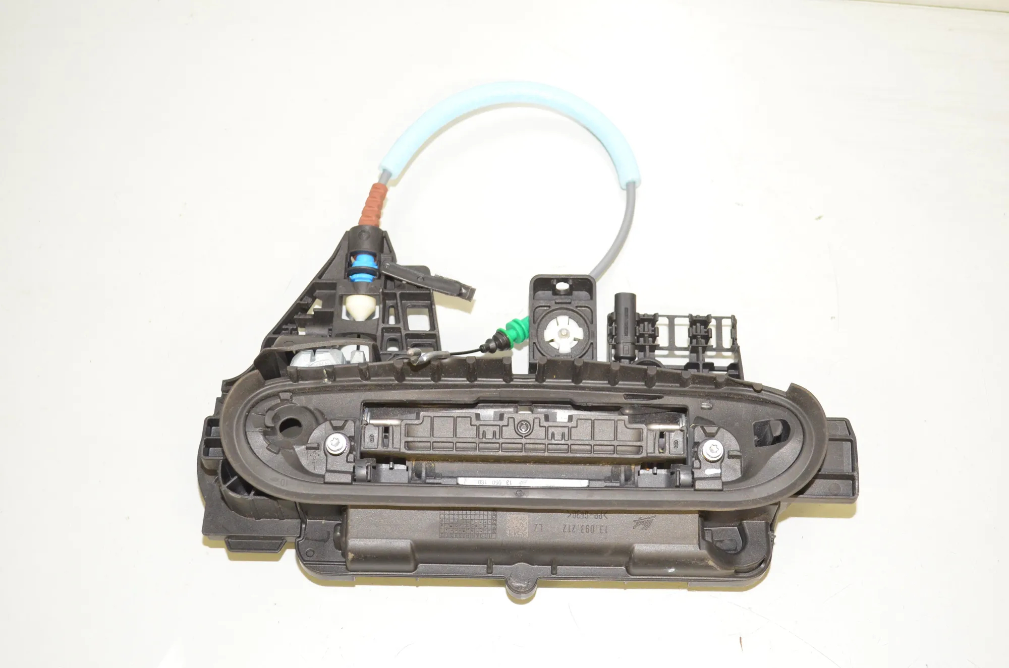 Front Left Door Interior Handle Frame – OEM 5A68F01 · BMW 4 Gran Coupe (G26) BMW 4 Gran Coupe (G26) 430 d Mild-Hybrid xDrive 2023 – 3