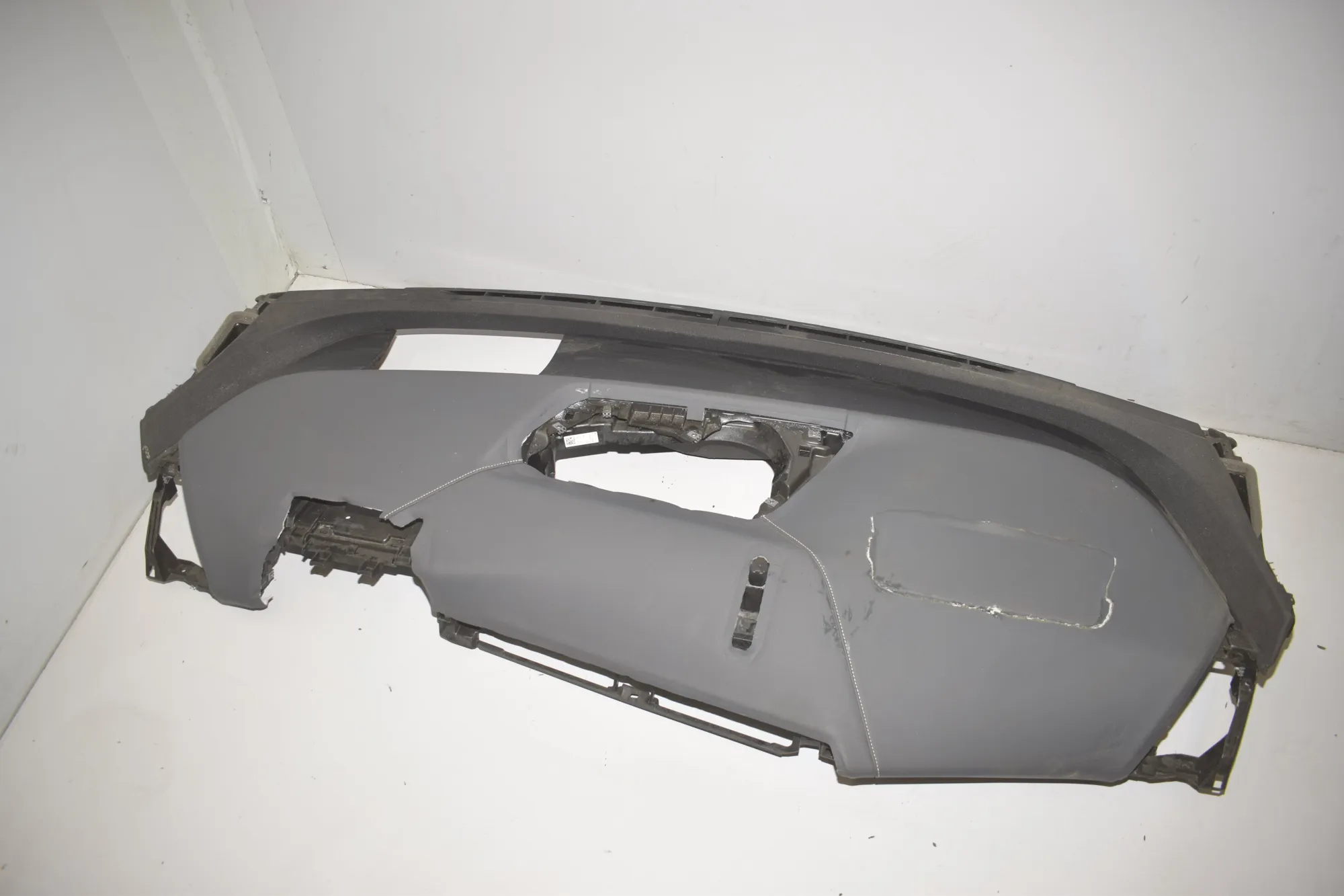 Dashboard – OEM 9631810 · BMW iX (I20) BMW iX (I20) xDrive 40 2022 – 2