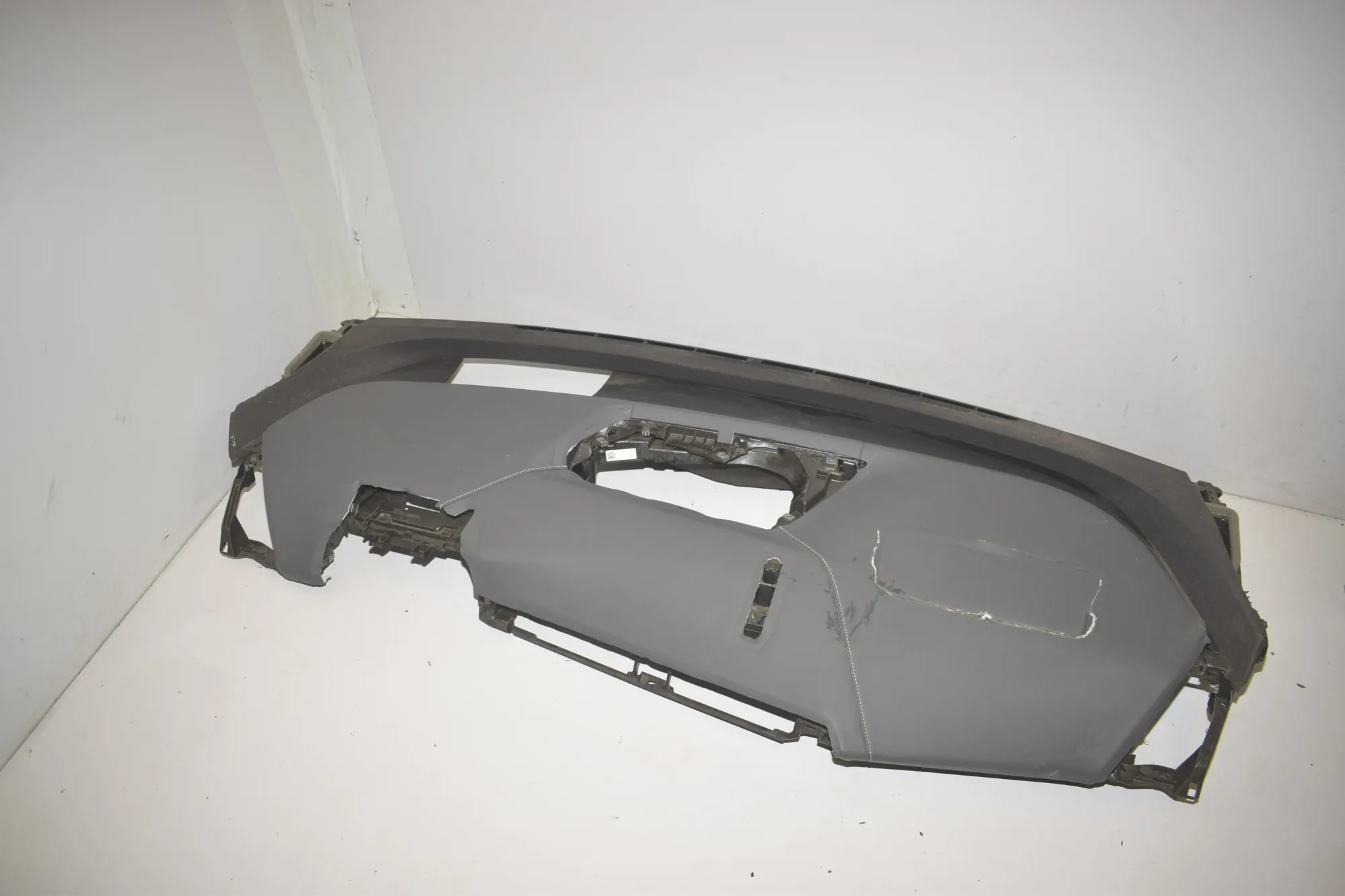 Dashboard – OEM 9631810 · BMW iX (I20) BMW iX (I20) xDrive 40 2022