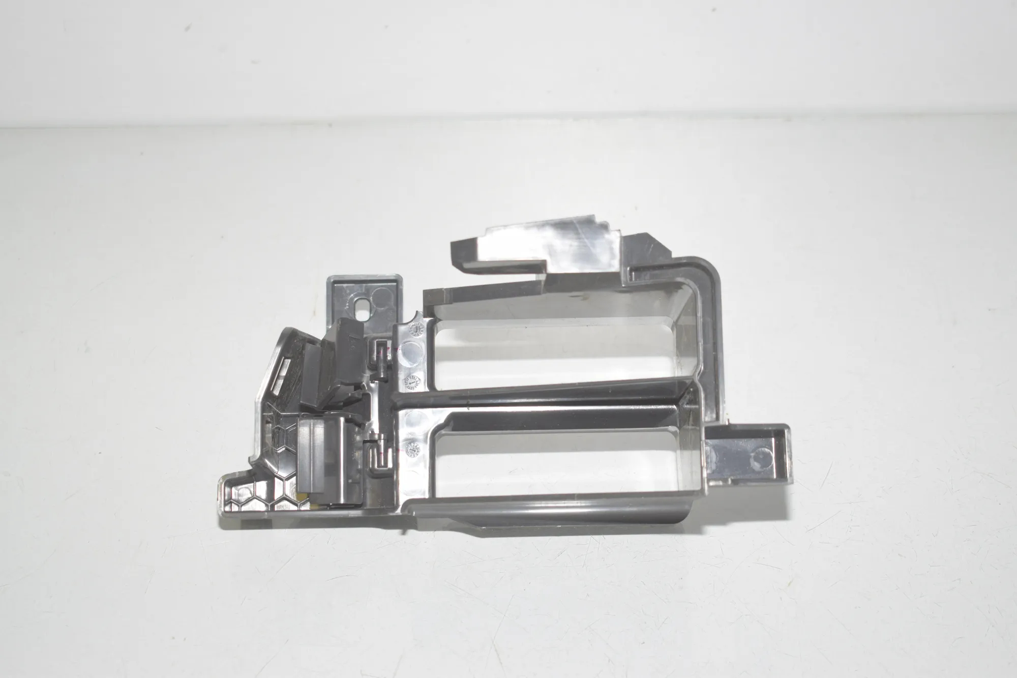 Bracket – OEM 9890654 · BMW iX (I20) BMW iX (I20) xDrive 40 2022