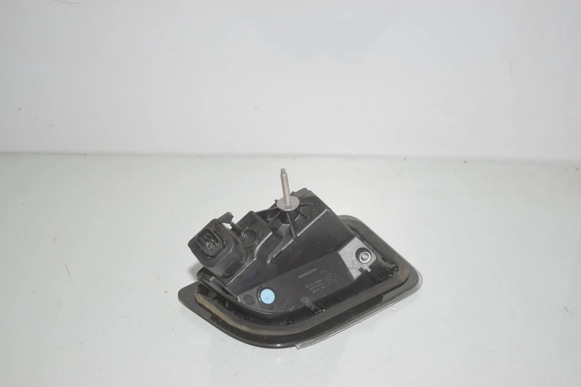 Rear Right Fog Light – OEM 7953792 · BMW iX (I20) BMW iX (I20) xDrive 40 2022 – 3