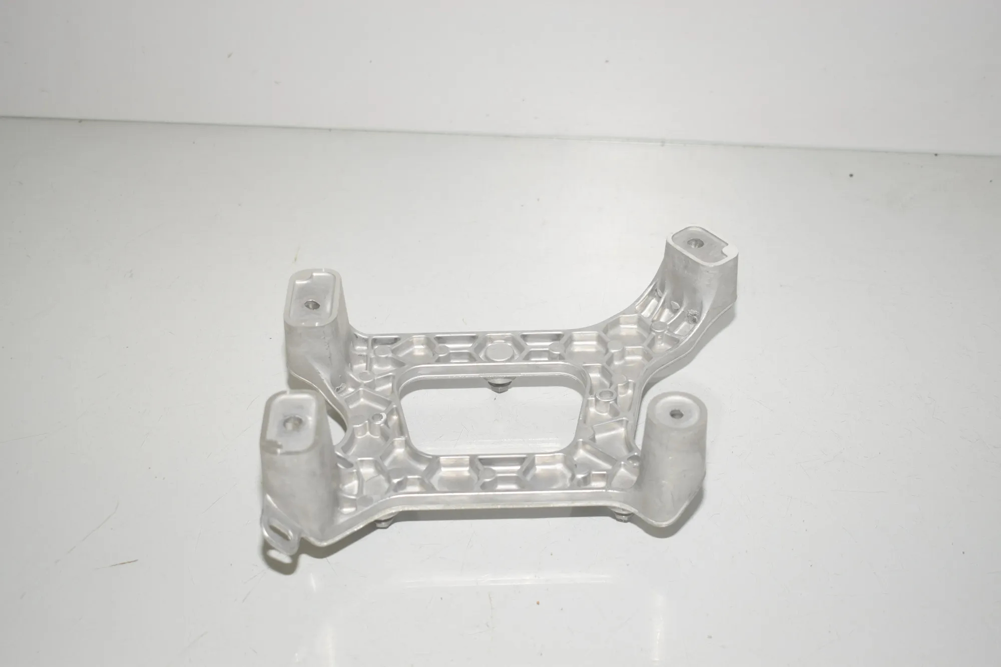 Bracket – OEM 7911623 · BMW iX (I20) BMW iX (I20) xDrive 40 2022 – 3