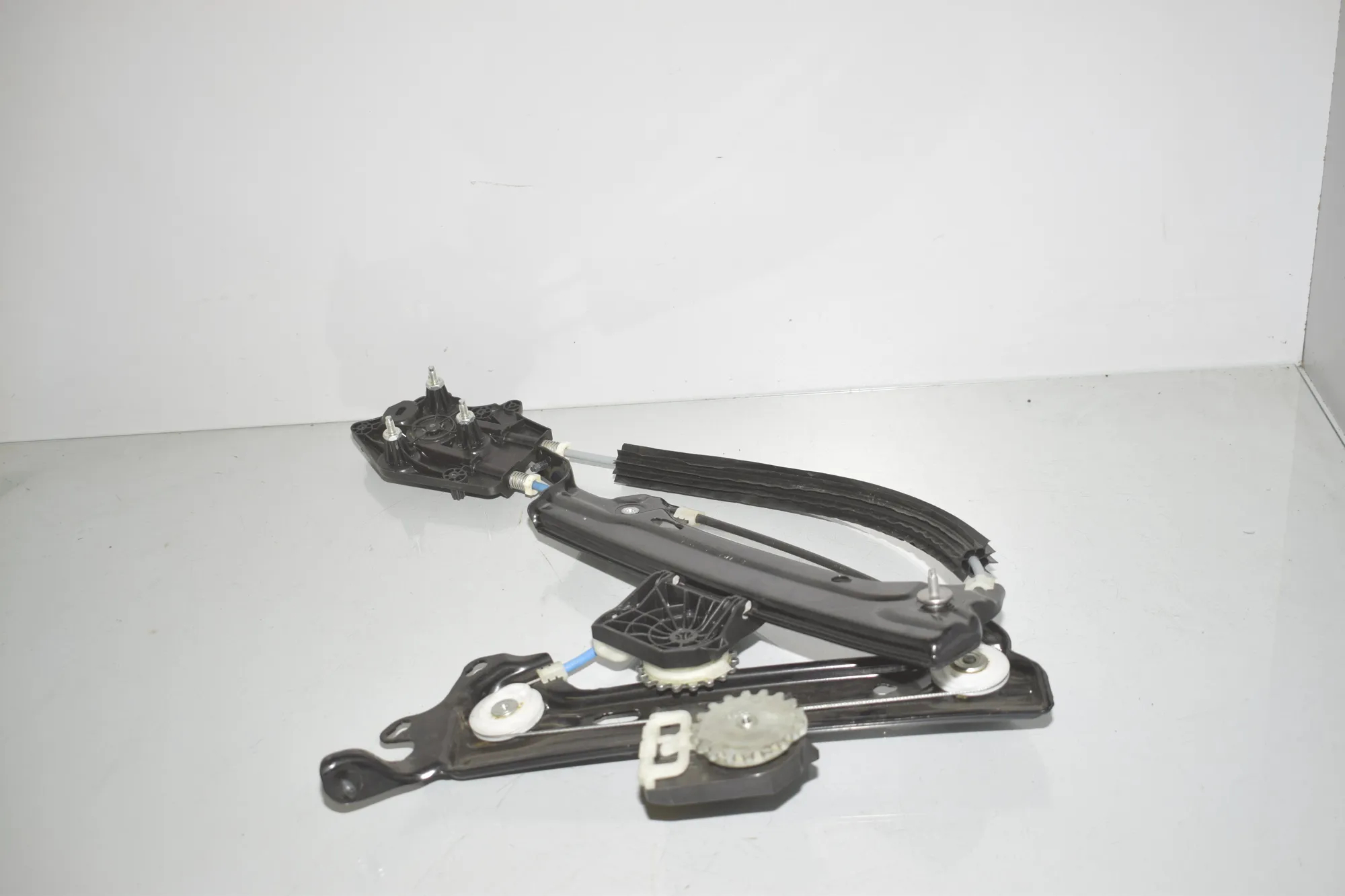 Rear Right Door Window Regulator – OEM 7932190 · BMW iX (I20) BMW iX (I20) xDrive 40 2022 – 5
