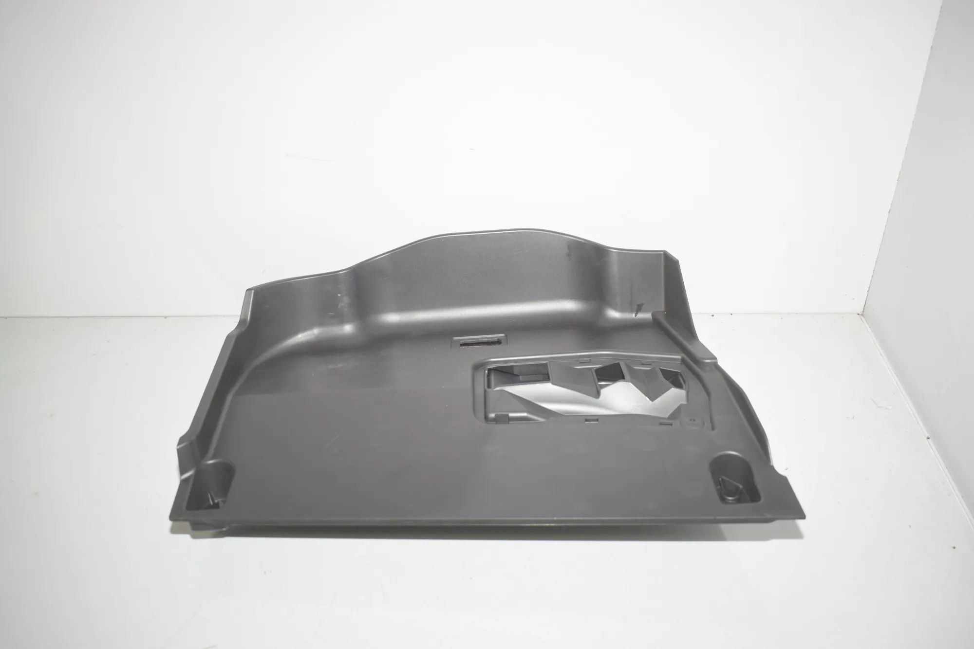 Dashboard Lower Trim – OEM 9490671 · BMW iX (I20) BMW iX (I20) xDrive 40 2022 – 2