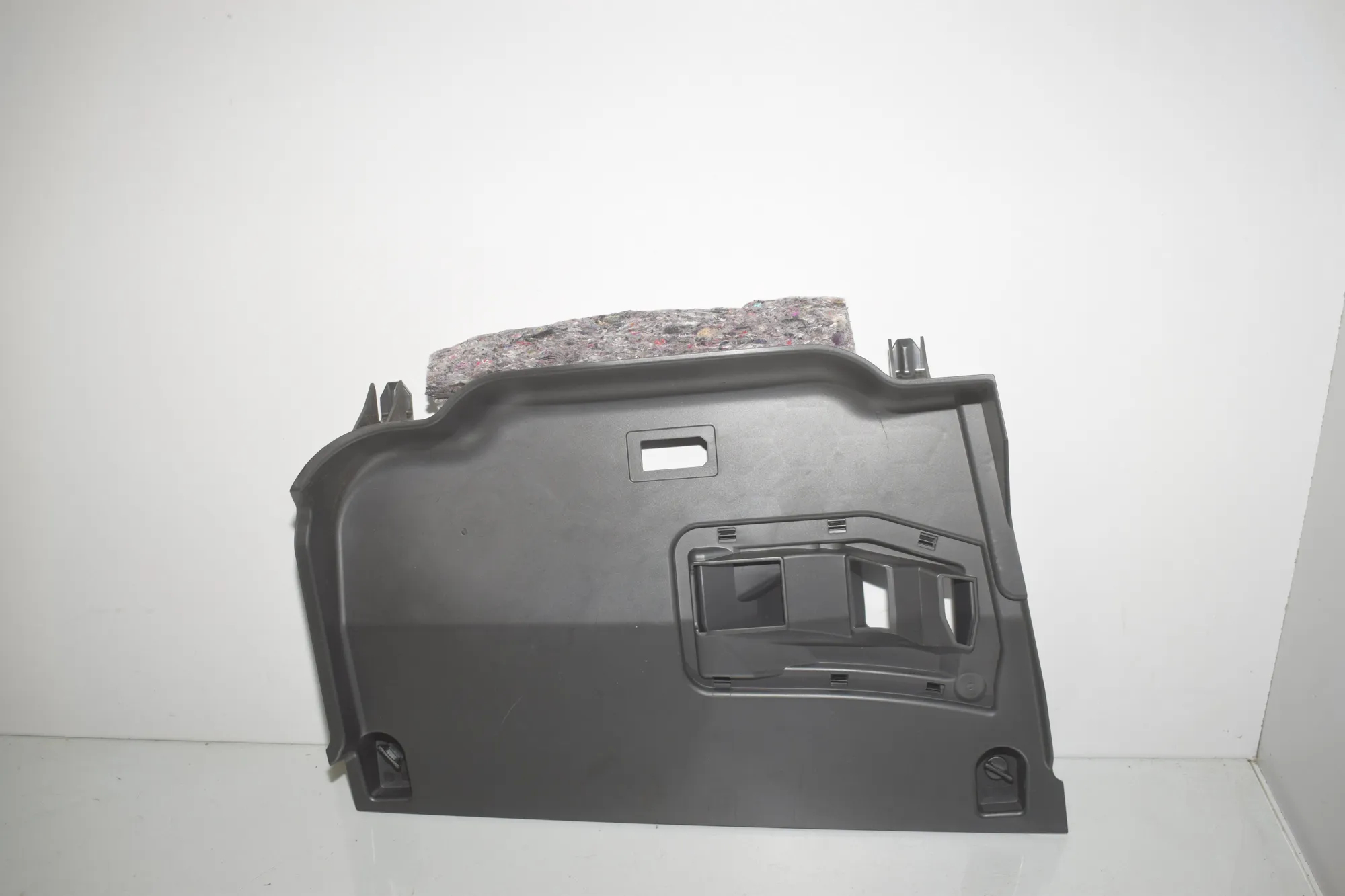 Dashboard Lower Trim – OEM 9490671 · BMW iX (I20) BMW iX (I20) xDrive 40 2022