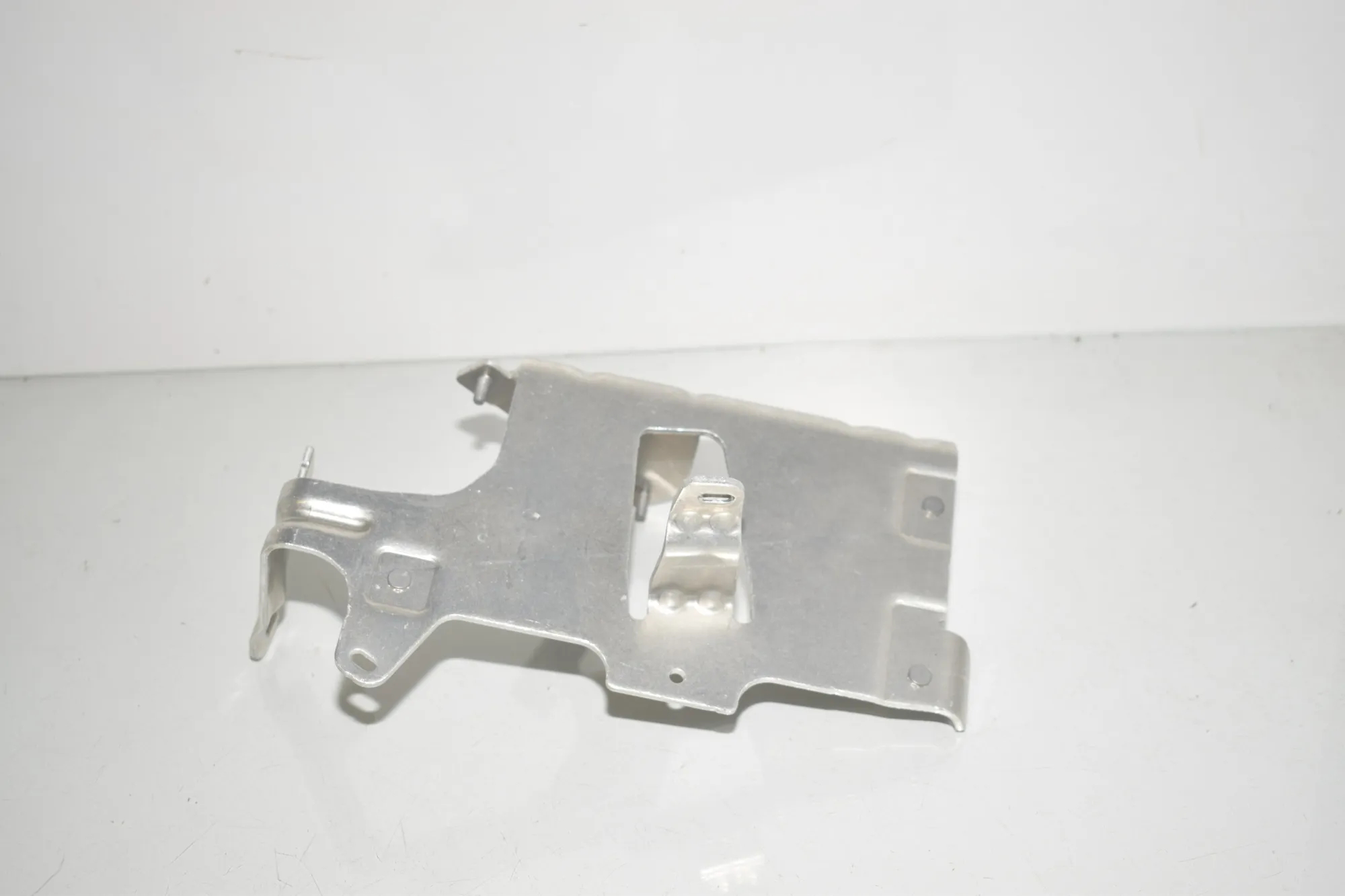 Bracket – OEM 9500195 · BMW iX (I20) BMW iX (I20) xDrive 40 2022 – 3