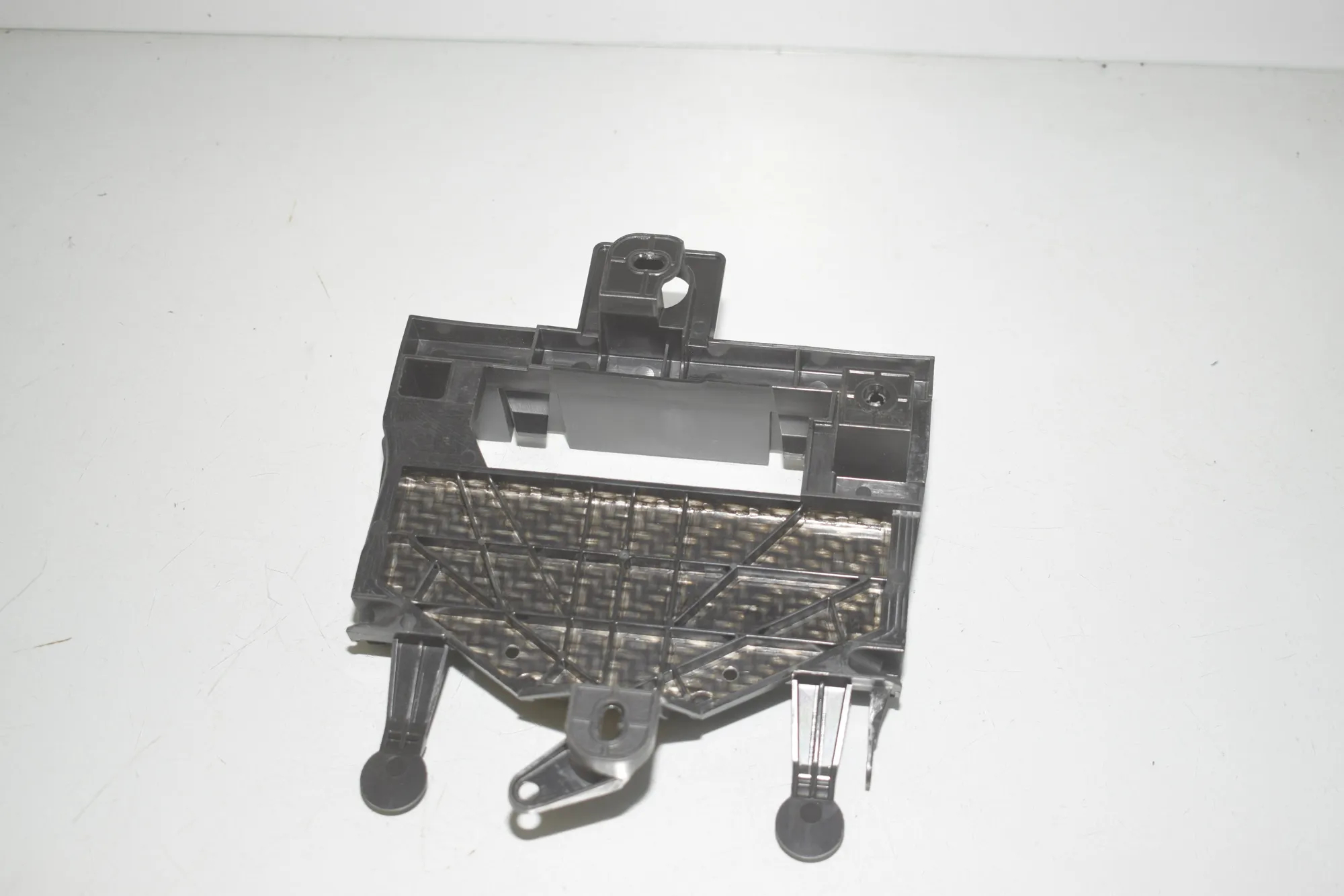 Bracket – OEM 8704700 · BMW iX (I20) BMW iX (I20) xDrive 40 2022 – 4