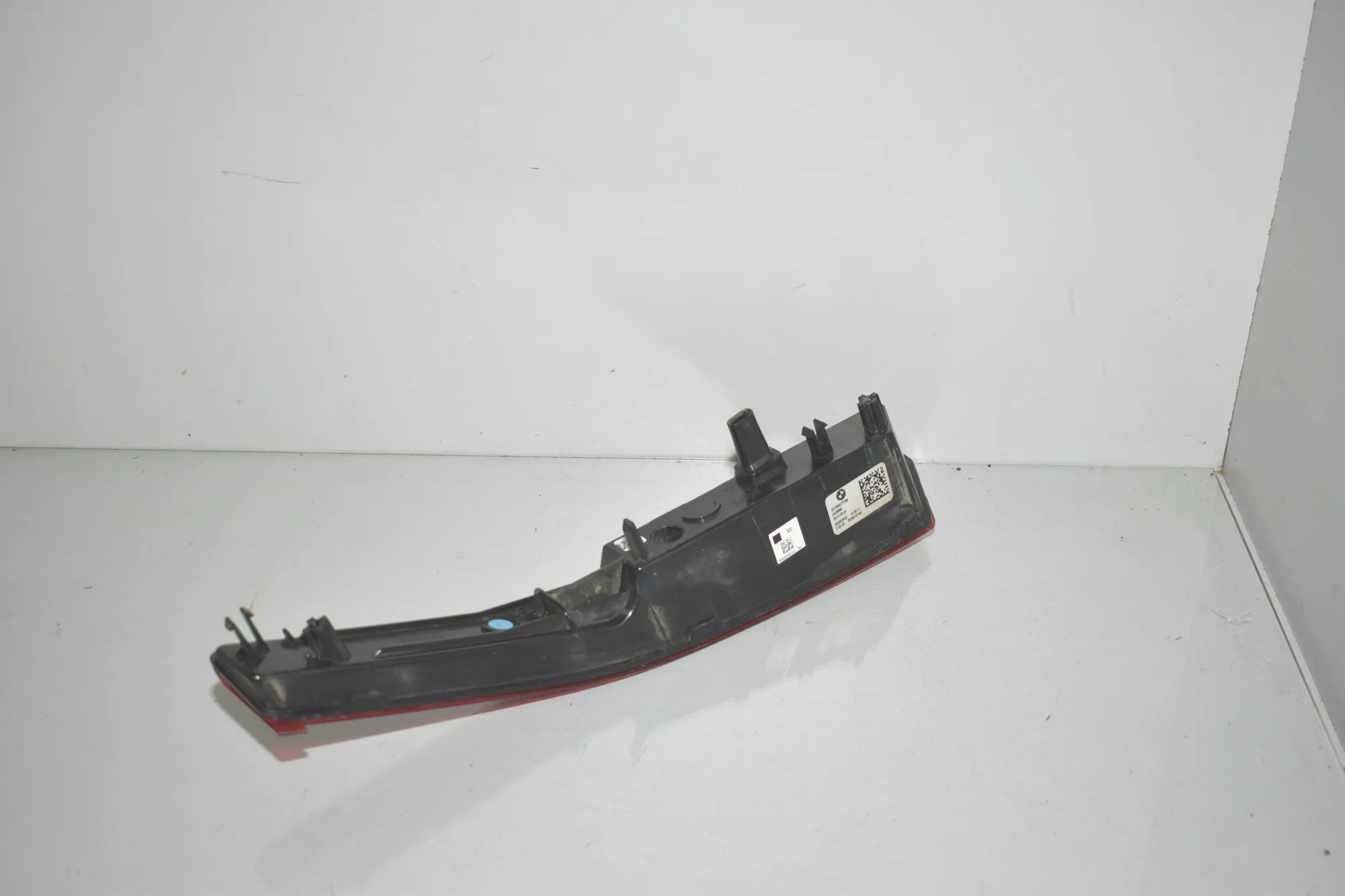 Left Side Tailgate Tail Light – OEM 7953777 · BMW iX (I20) BMW iX (I20) xDrive 40 2022 – 4