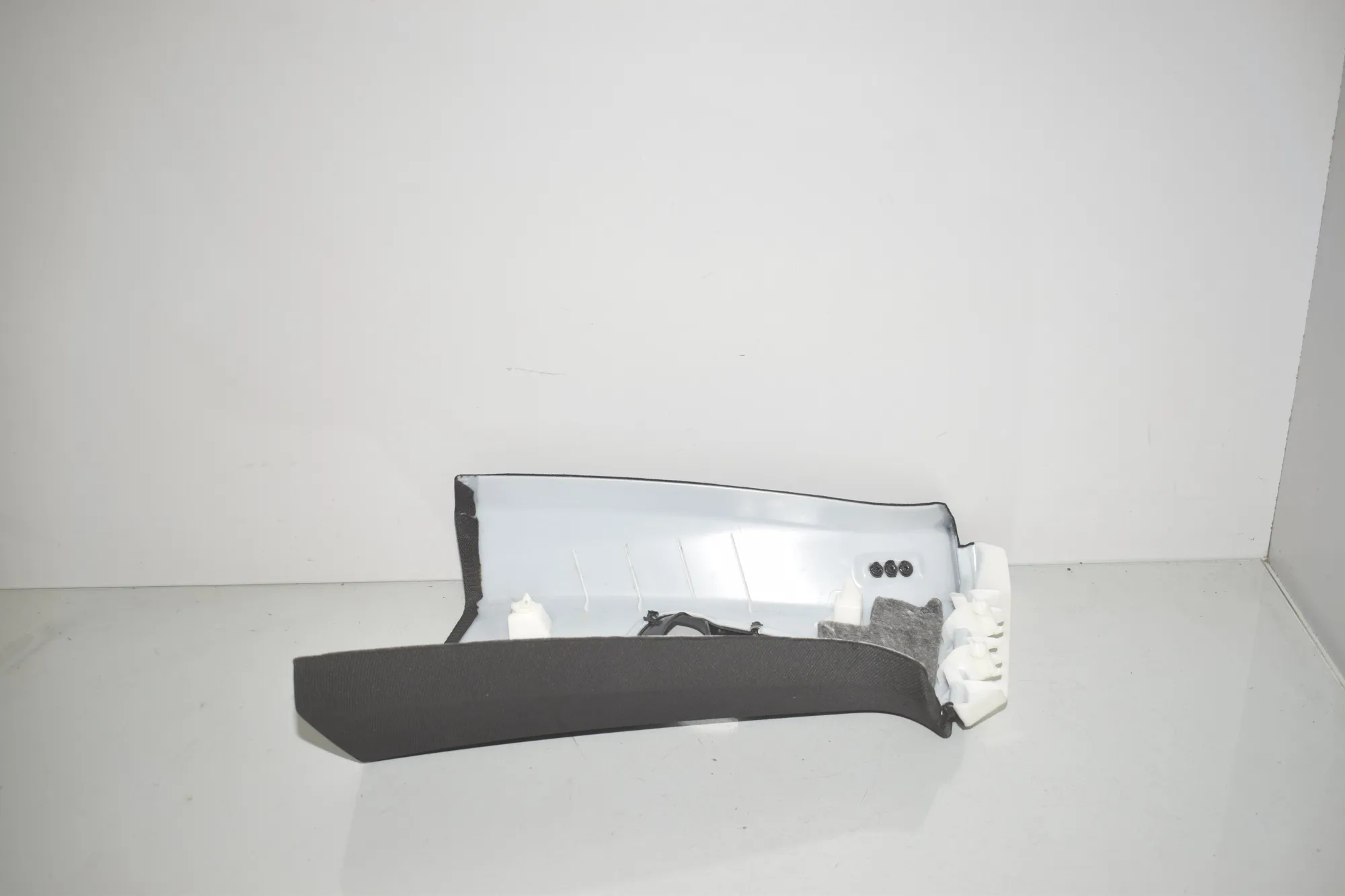 Right Side B Pillar Trim – OEM 5A041C6 · BMW iX (I20) BMW iX (I20) xDrive 40 2022 – 4
